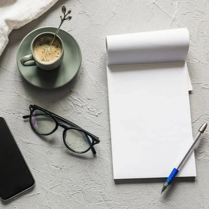 Simple Notepad  on Desk