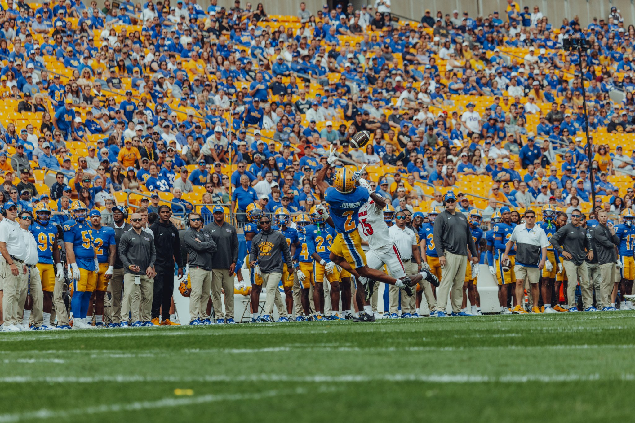 kenny J catching v luios.jpg