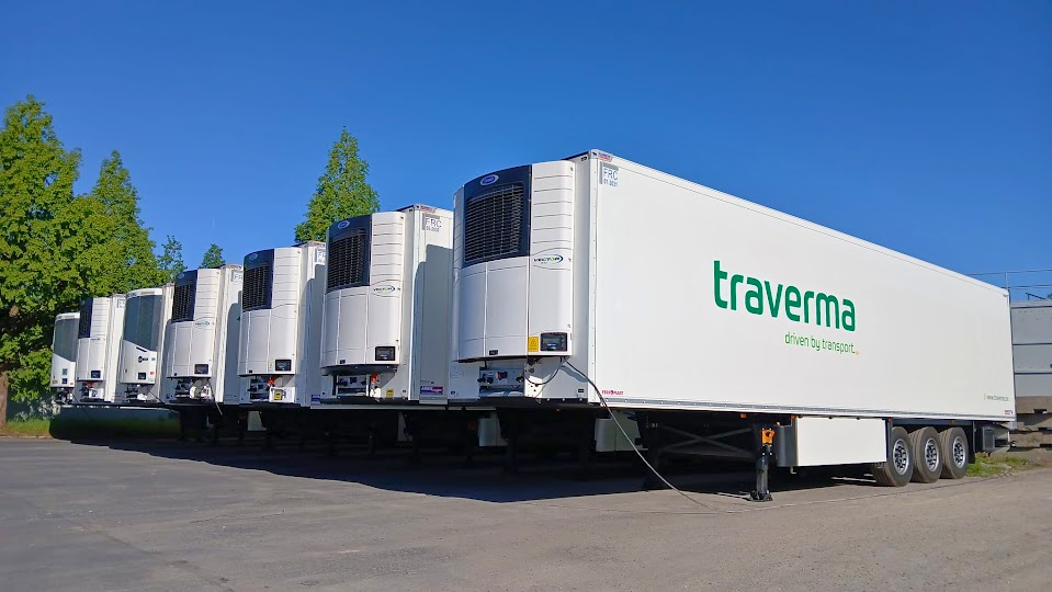 Diepvriestransport opleggers van schmitz bij Traverma transport