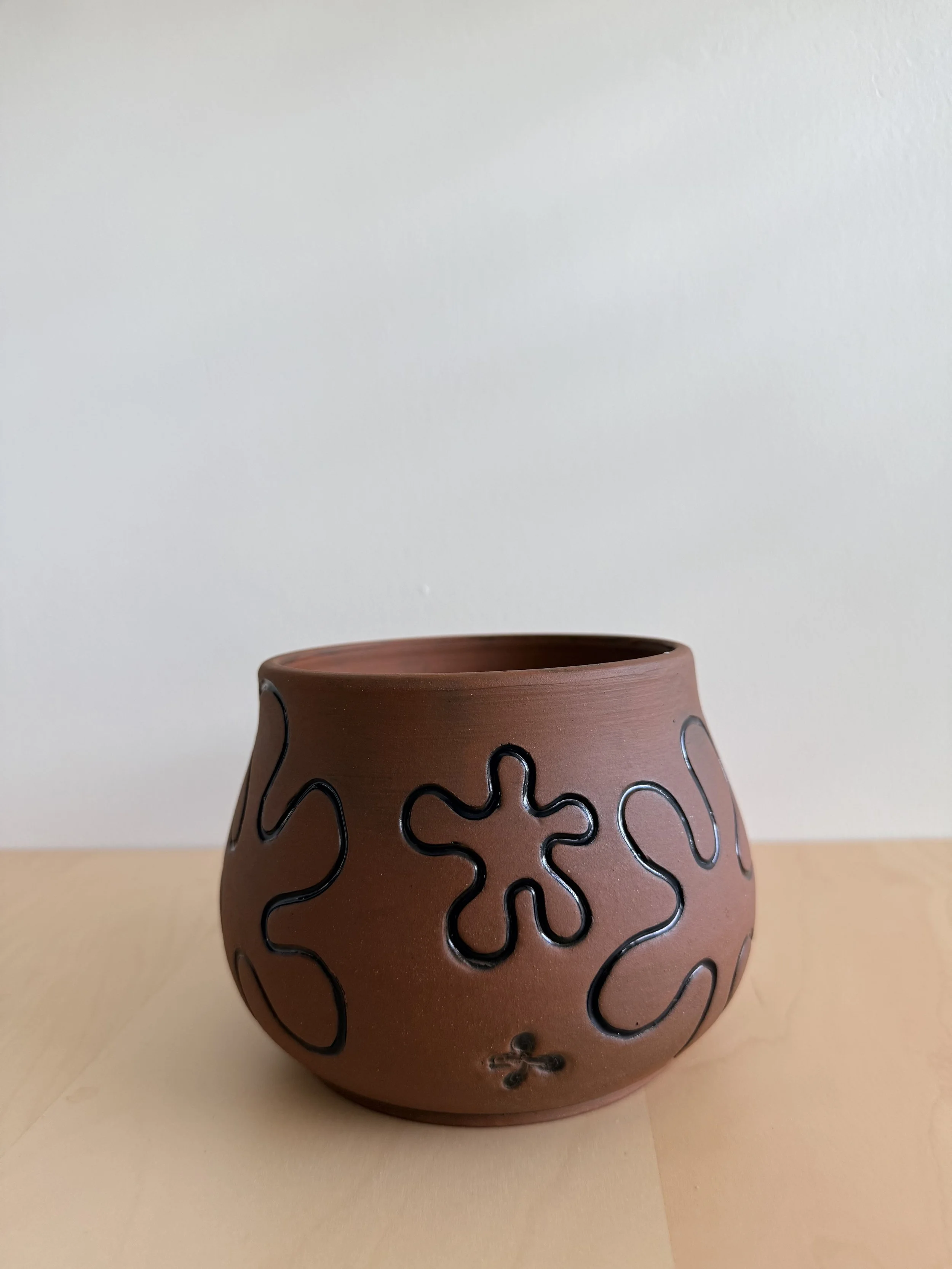 Red Clay Carved Wonky Floral Planter