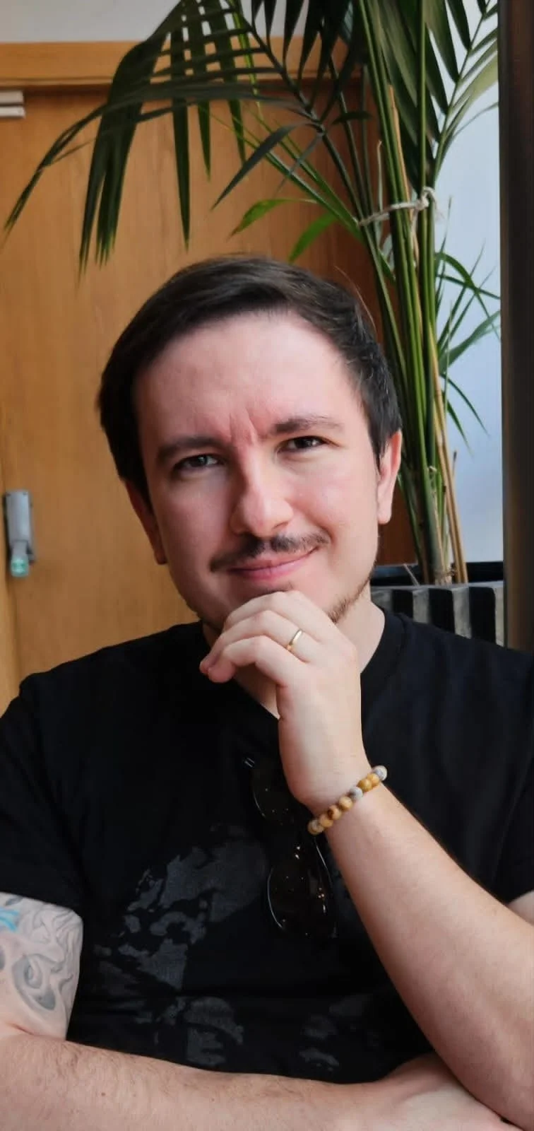 Welcoming Sam Stokes (&amp; Den of Ten) to Punch &amp; Pie Media
