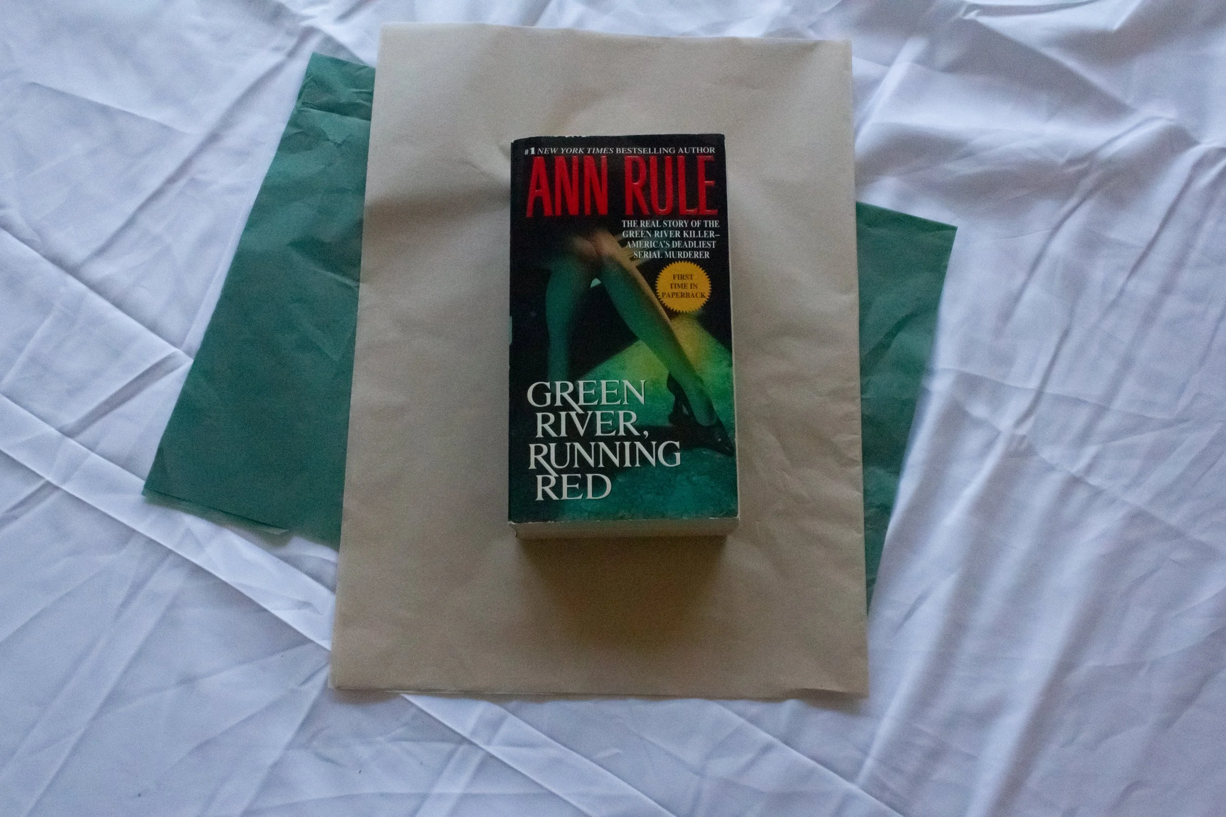 Preloved Book - Green River, Running Red