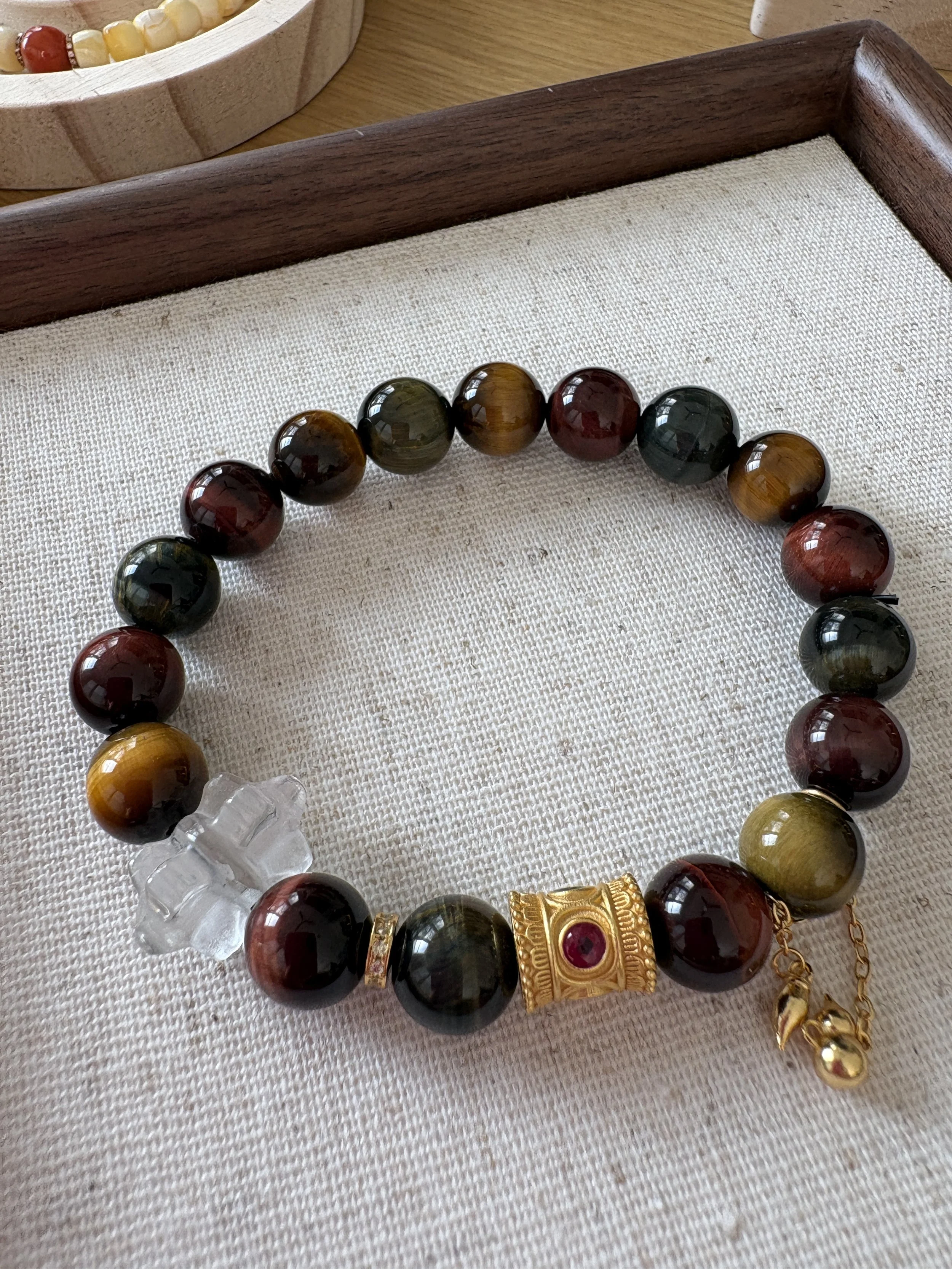 Elegant Tiger Eye Crystal Bracelet