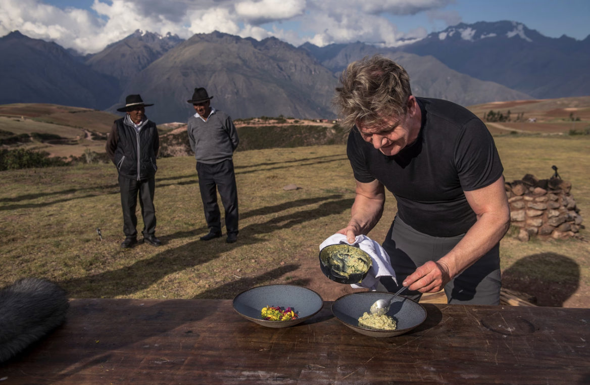 Gordon Ramsay cooking in Peru. Photo by Ernesto Benavides, National Geographic