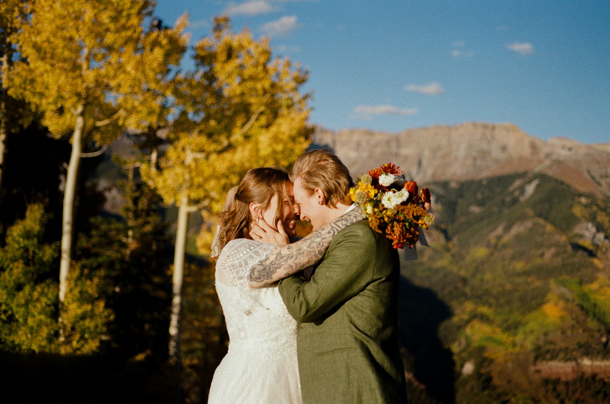 RaeganLucas-Telluride-MicroWedding-35mmFilm-000093470030.jpg