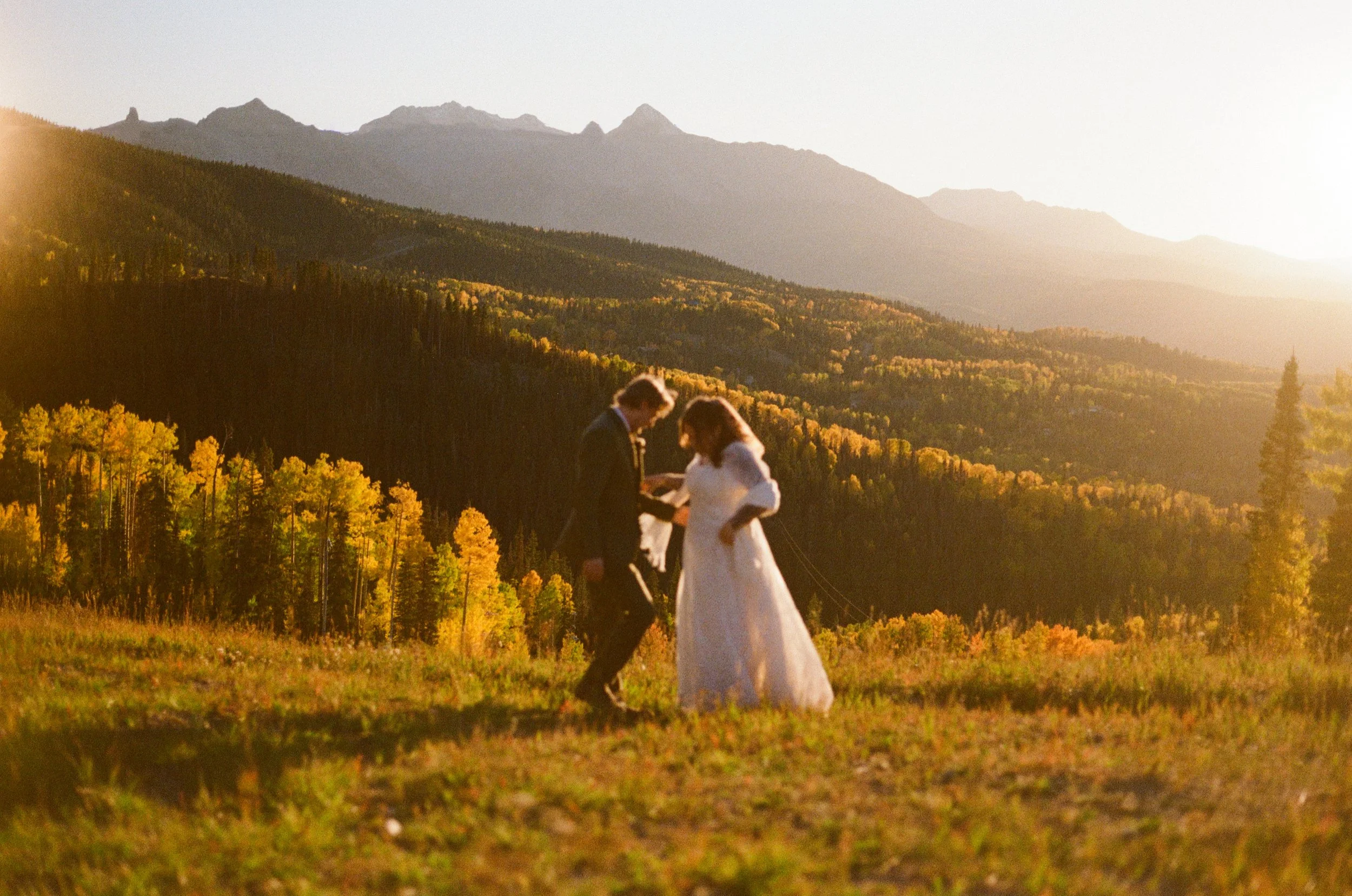 RaeganLucas-Telluride-MicroWedding-35mmFilm-000093470035.jpg