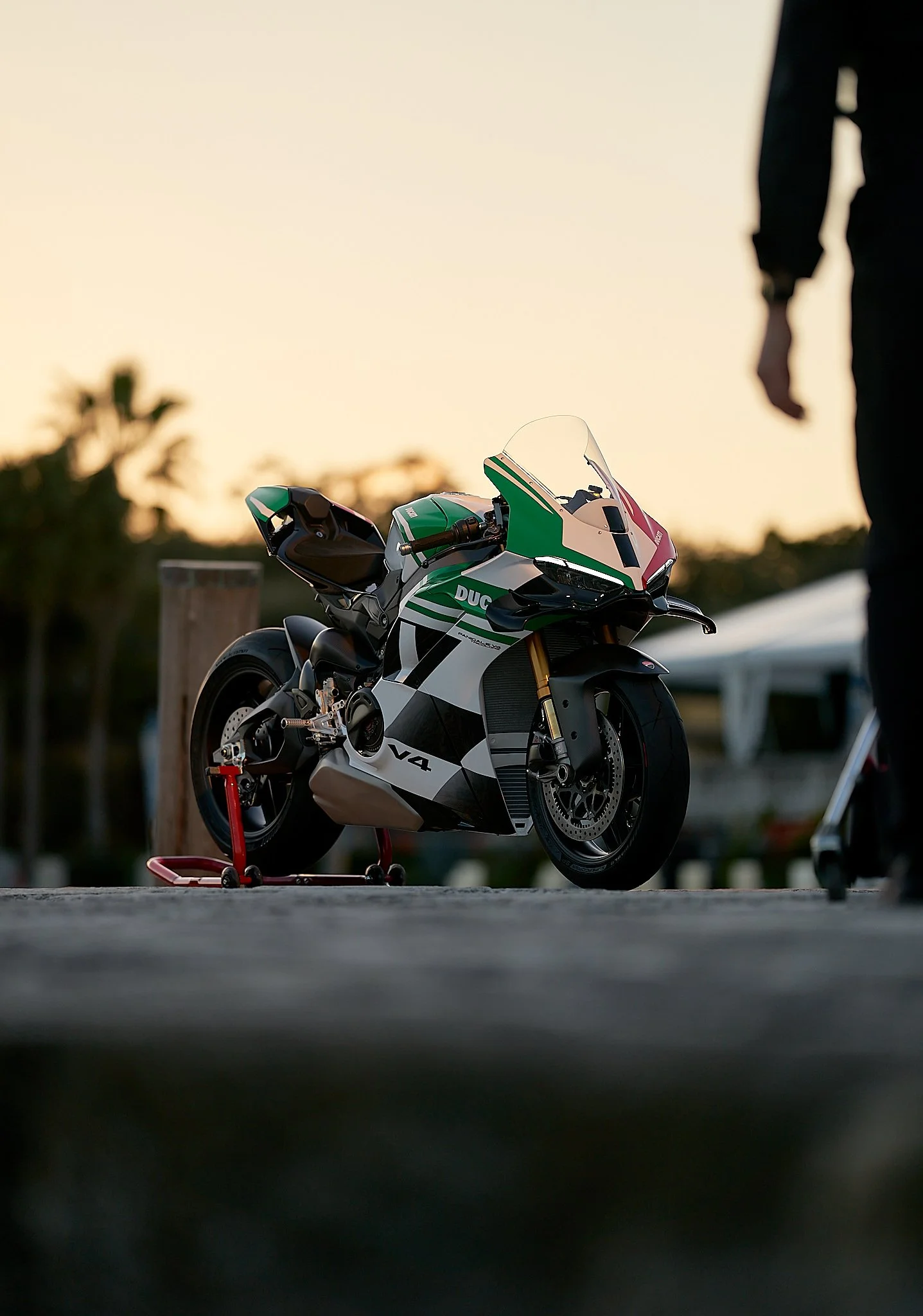 24024 Ducati Miami 1203.jpg