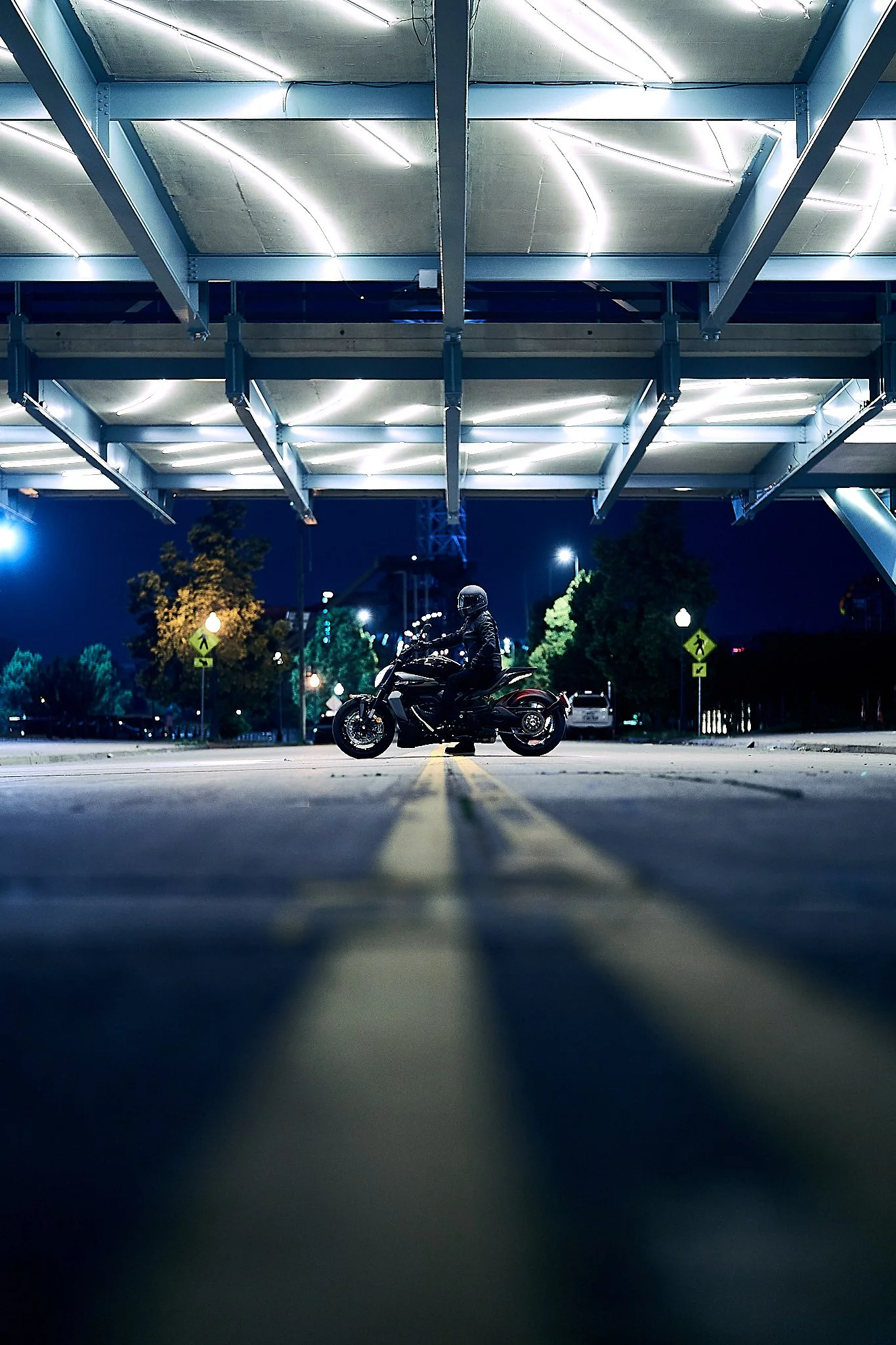 25012 Ducati Diavel 3697.jpg