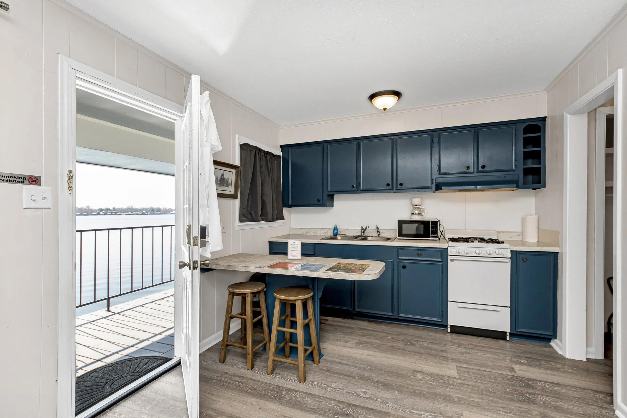 Room 11 | Waterfront Suite