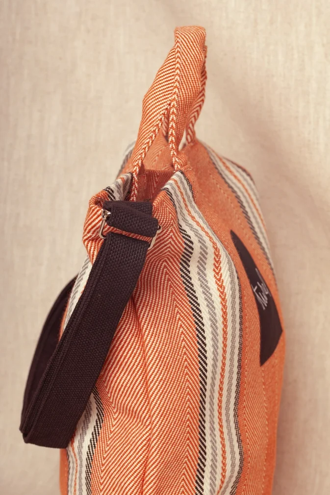 Crossbody Tote Bag in Burgos Clay Twill 5.webp