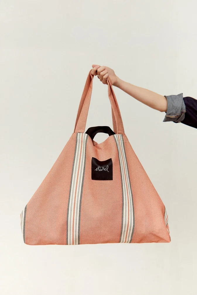 Maxi Shopper Bag in Burgundy Clay Twill 3.webp