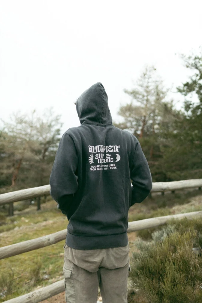 Hoodie Surf and Motors 5.webp