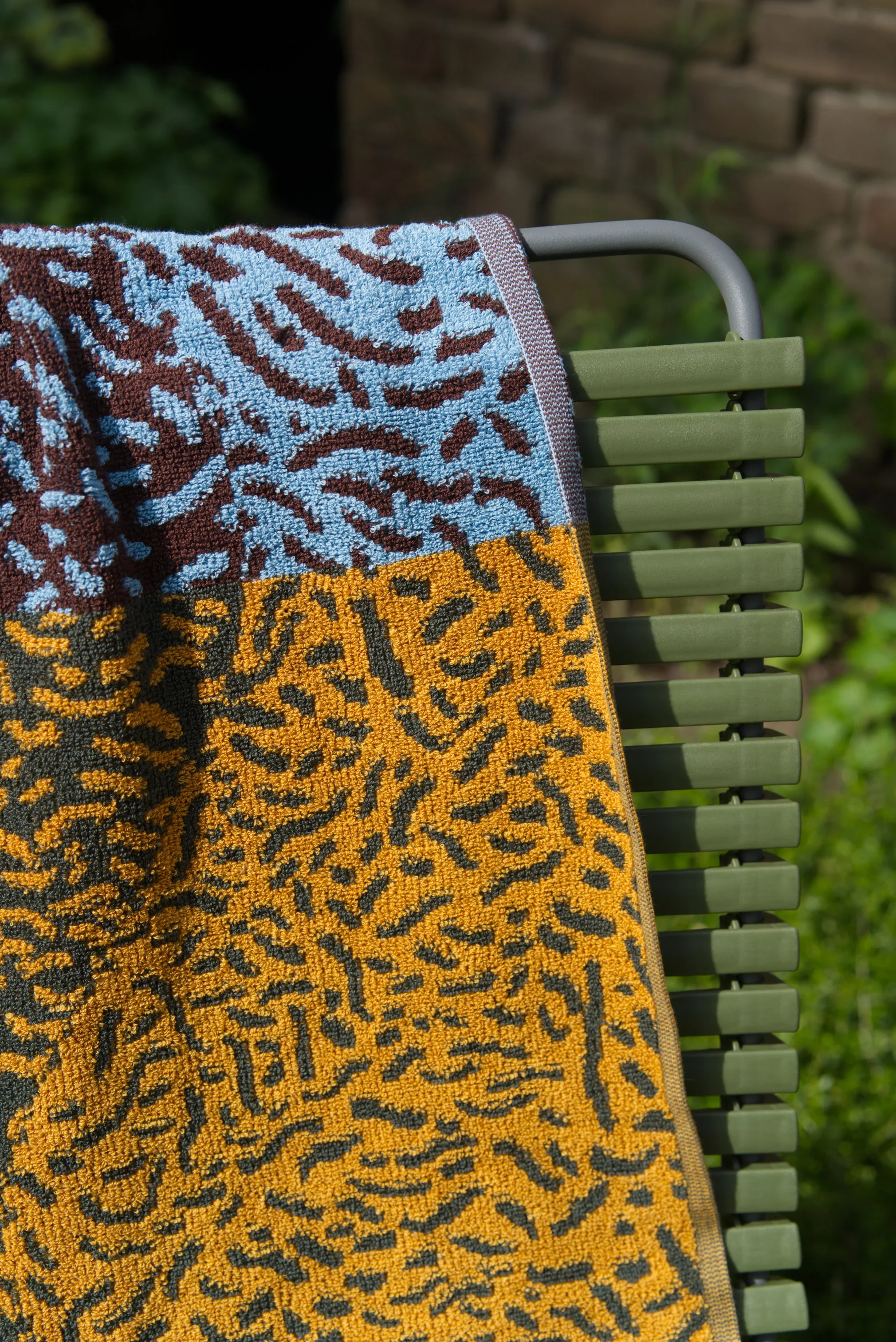 Worm Bath Towel | Multicolor 5.webp