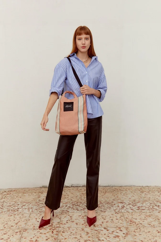 Crossbody Tote Bag in Burgos Clay Twill 2.webp