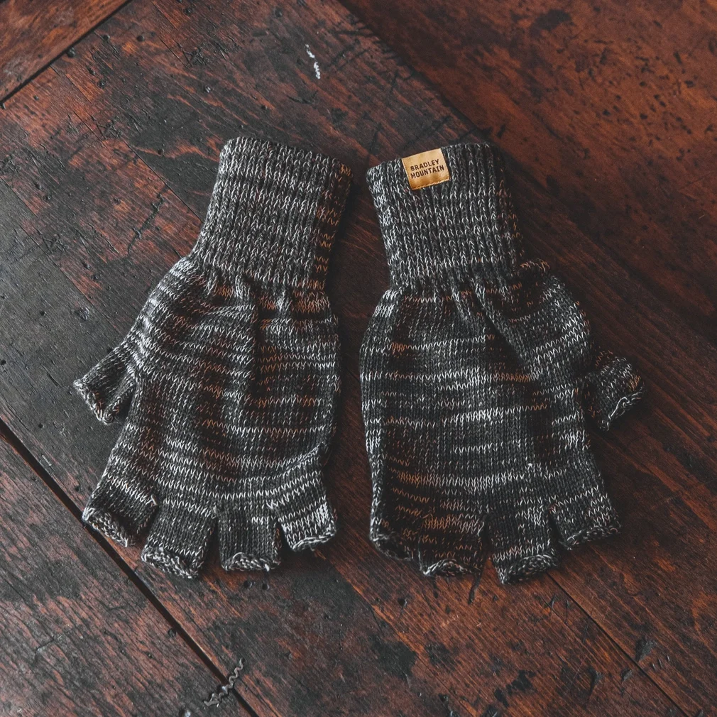 Fingerless Gloves - Desert & Natural Deerskin 3.webp