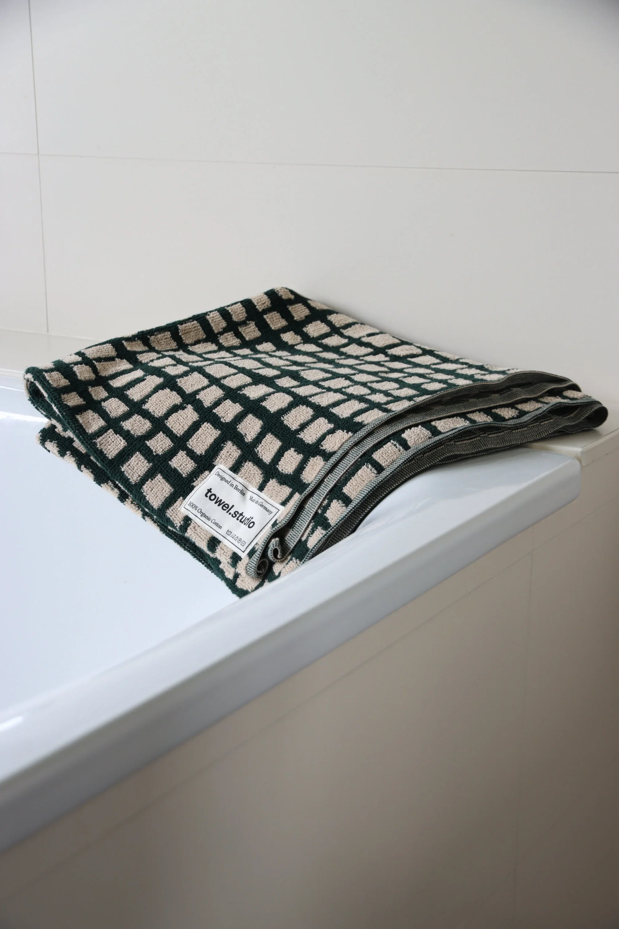 towelstudio-bath-boldgrid-forestgreen-0818 (1).webp