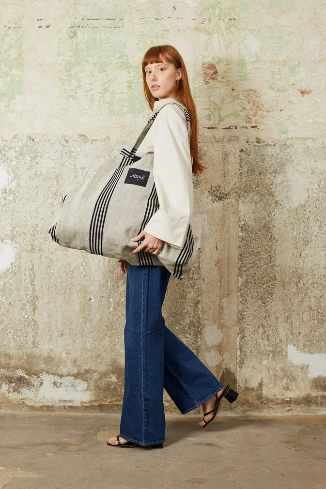 Burgos Maxi Twill Black Shopper Bag 3.webp