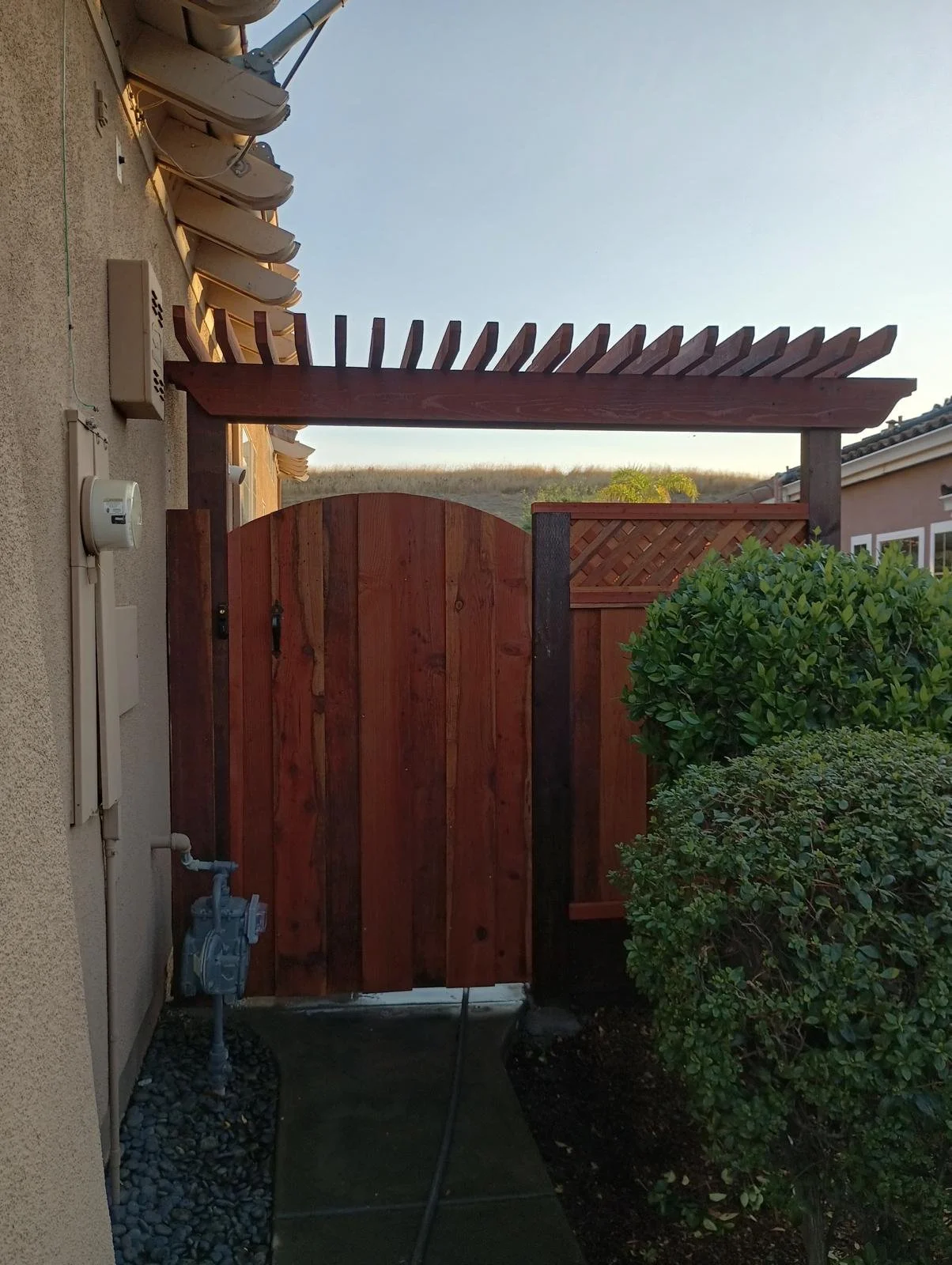 Redwood Entry Gate With Arbor