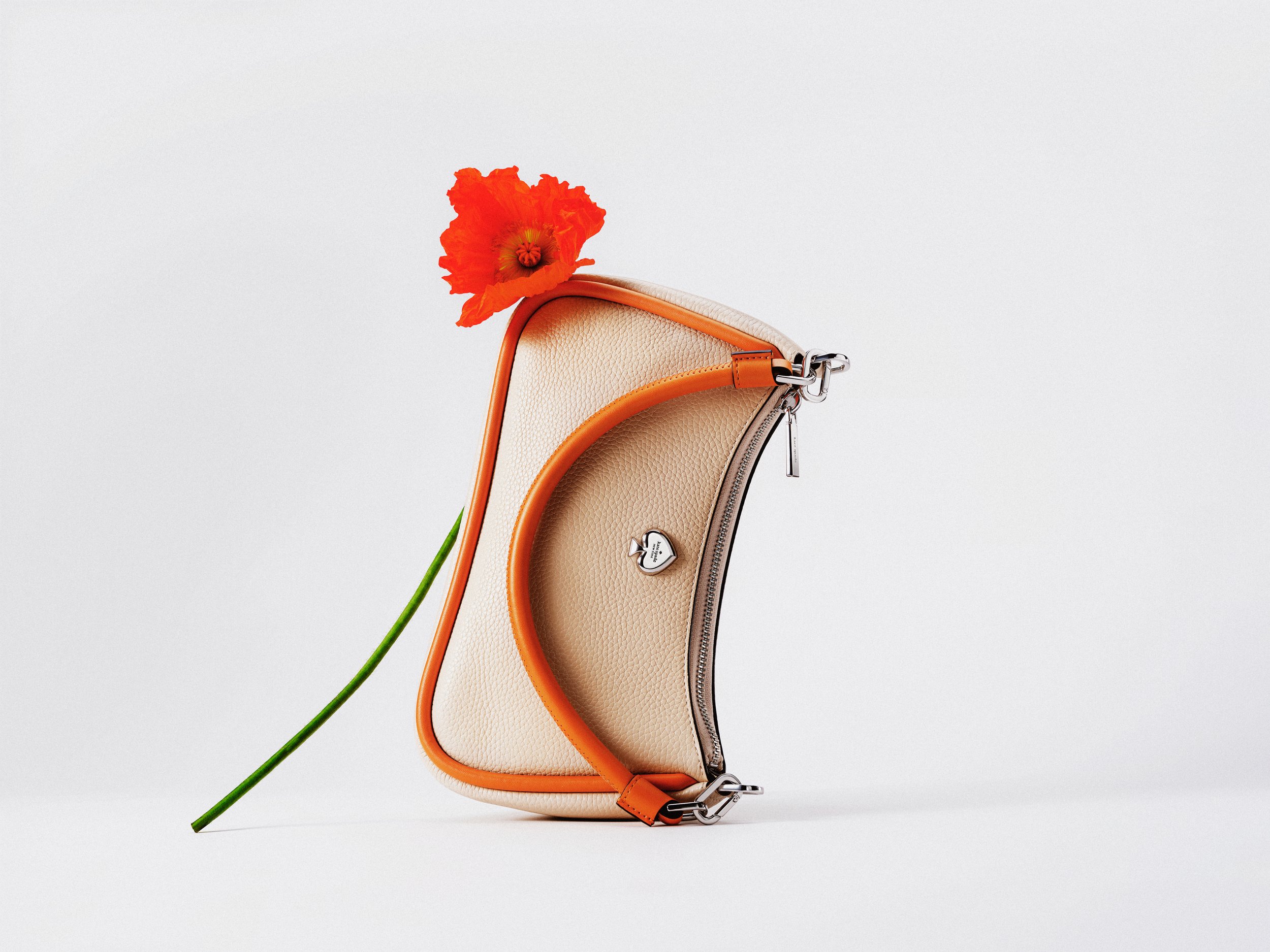 251201_KateSpade_Shot05_V1.jpg