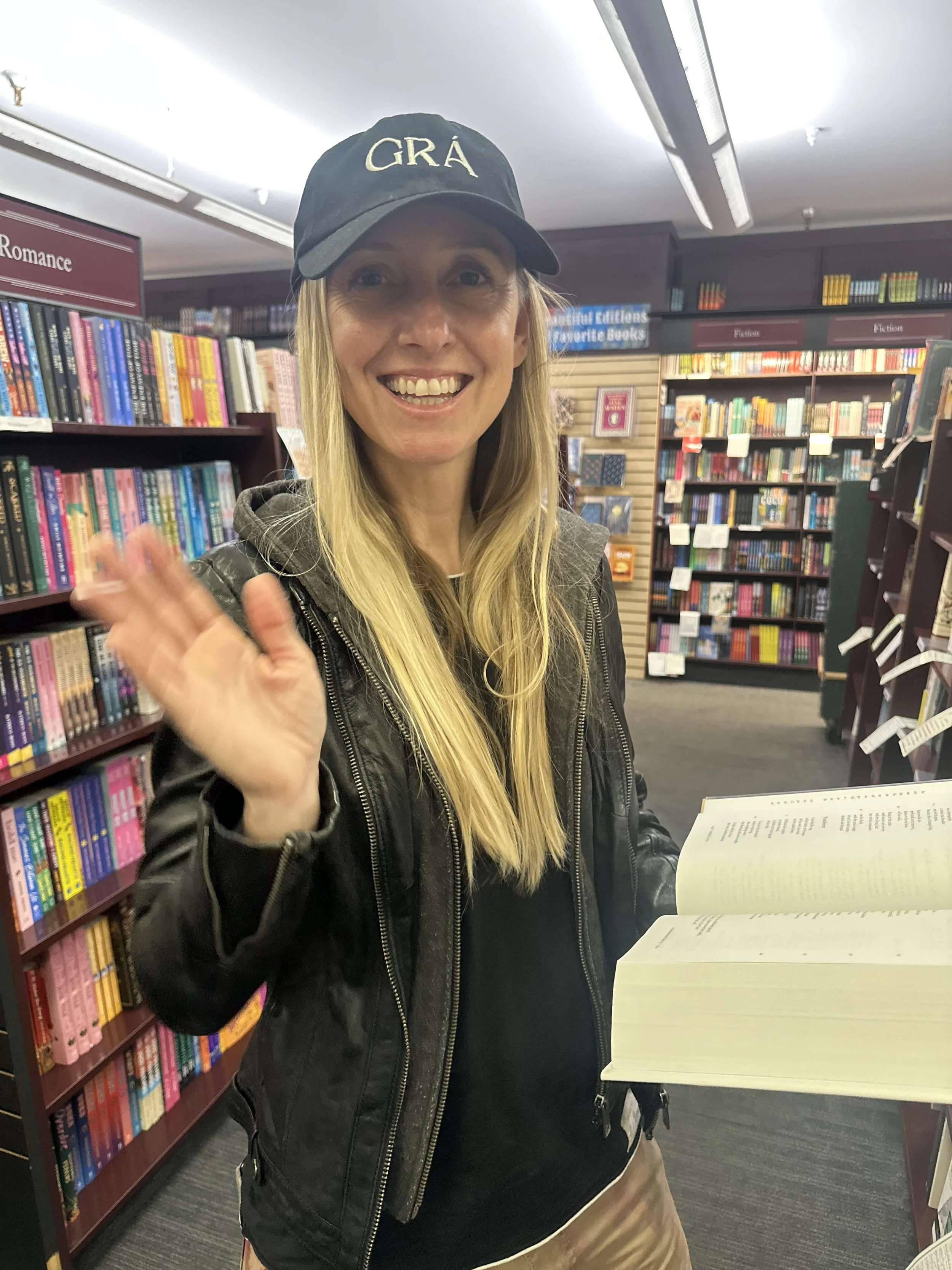@aspwild is wearing the black classic Grá cap