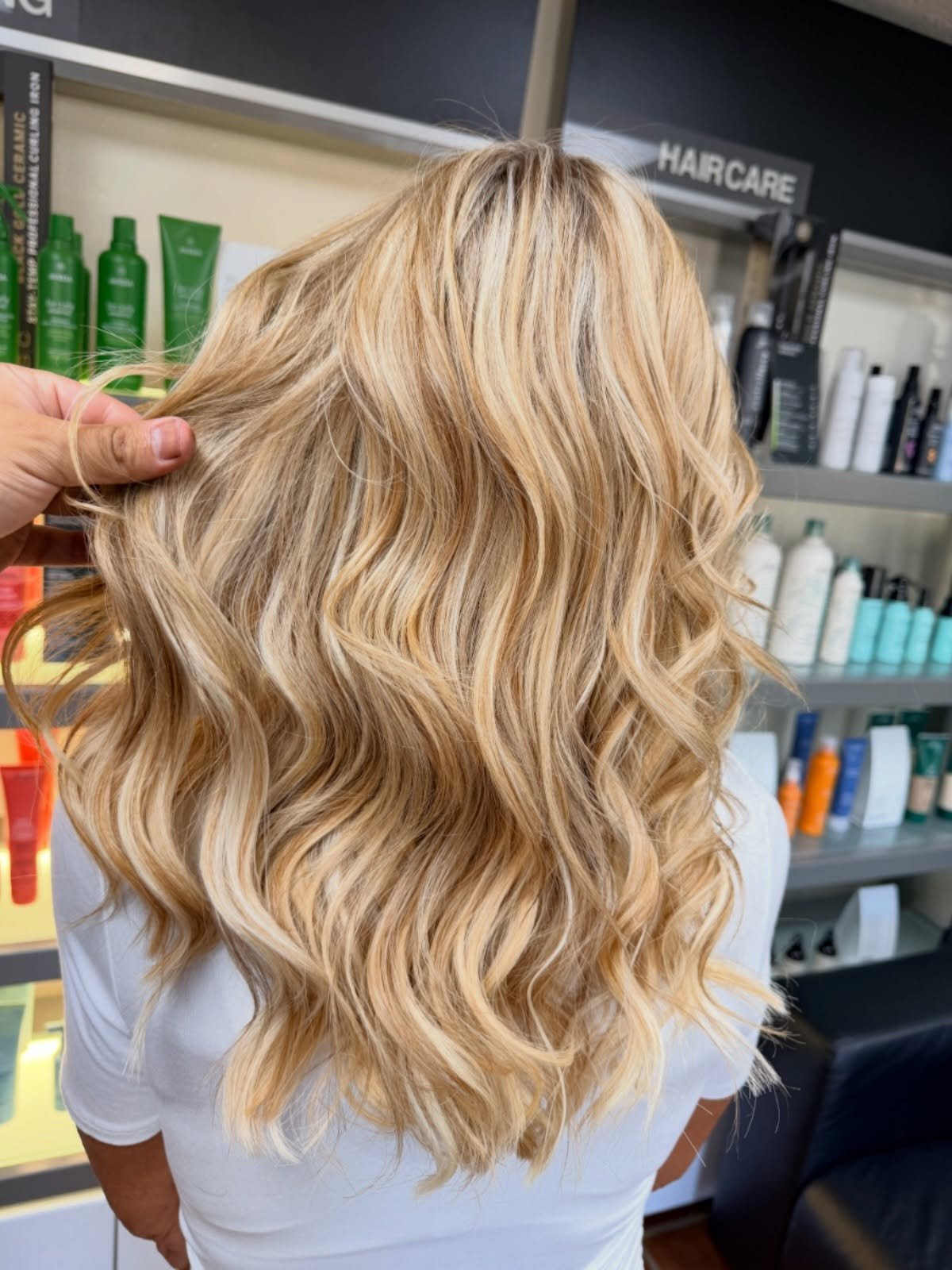 To all my girls, this could also be you: #Hair goals, using @vomor tape row extensions for fullness, #dimensionalblond custom @aveda hair color! #sanantonio #avedahair @neill