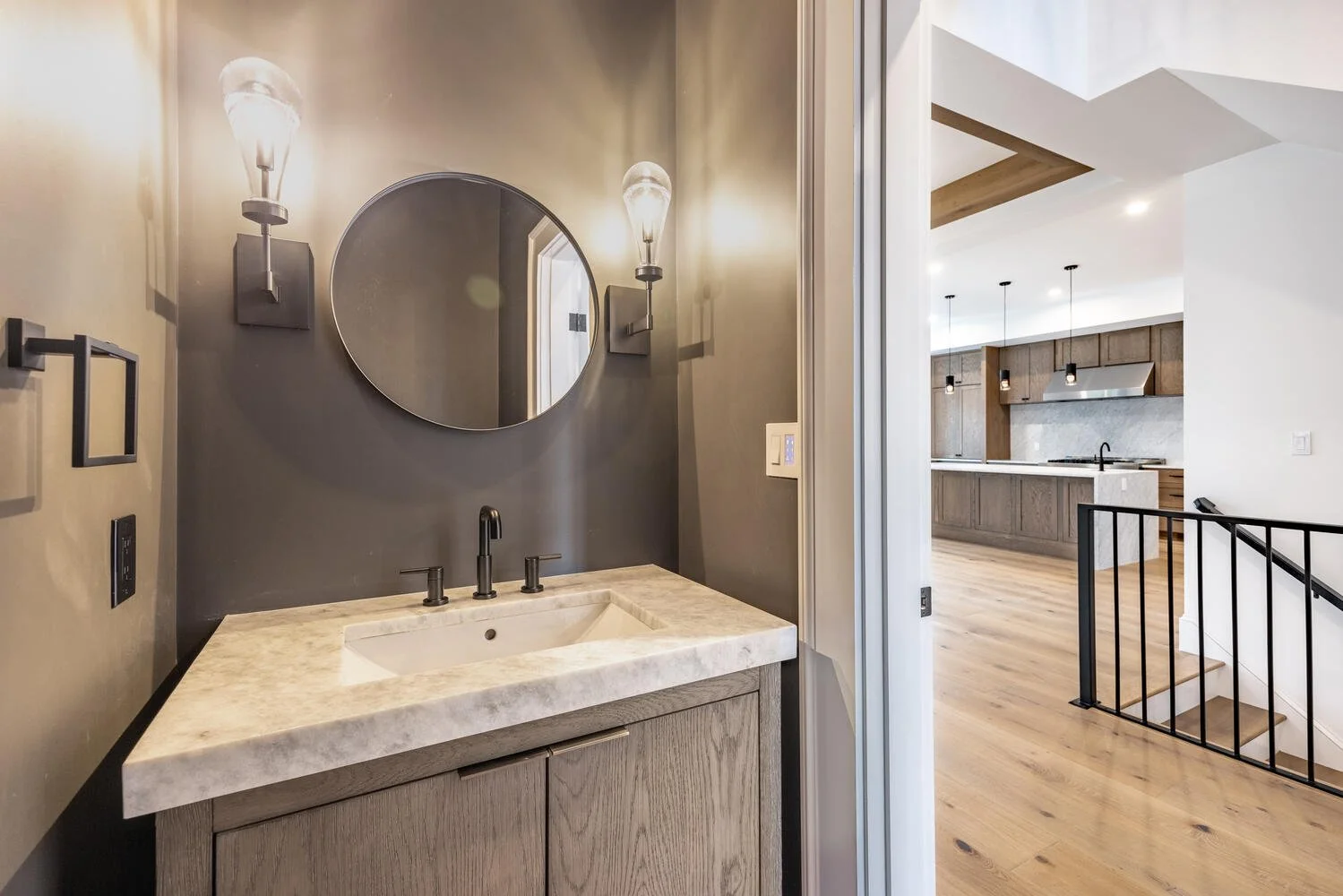 Pne Gdns Wy Milton MA 02186-large-009-029-Bathroom1-1500x1000-72dpi.jpeg