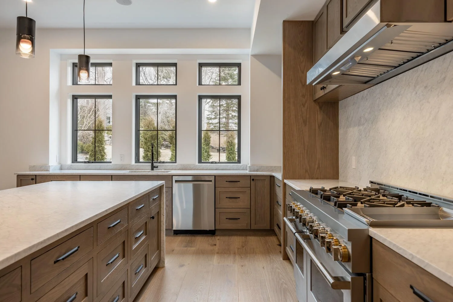 Pne Gdns Wy Milton MA 02186-large-012-011-Kitchen3-1500x1000-72dpi.jpeg