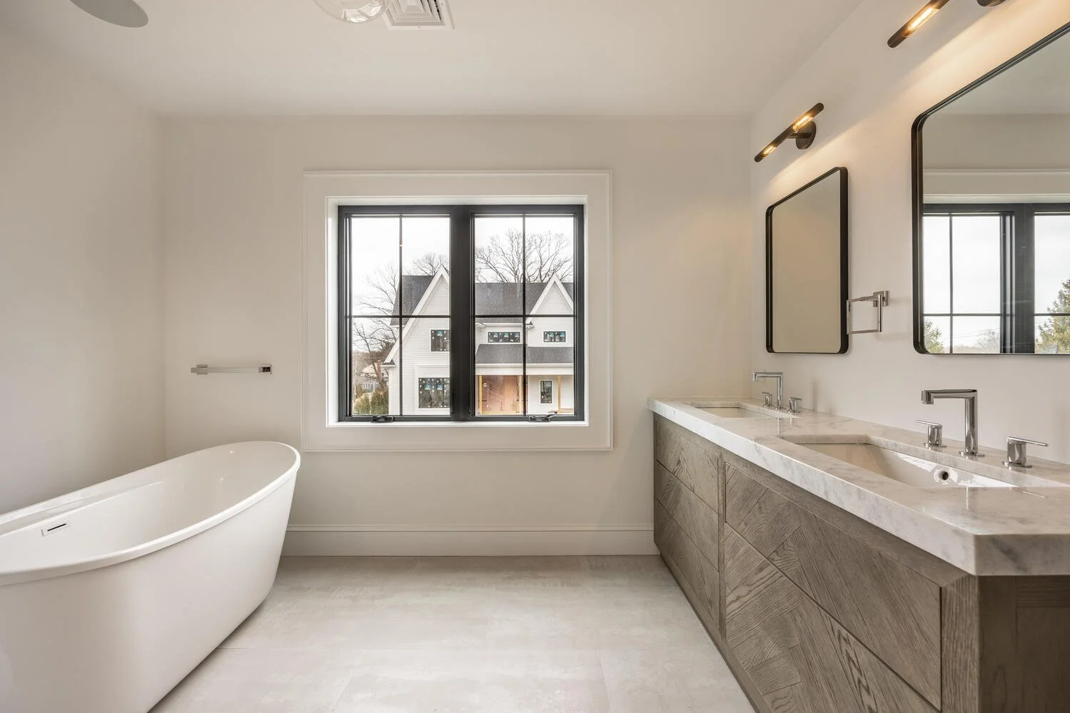 Pne Gdns Wy Milton MA 02186-large-029-026-Bathroom3-1500x1000-72dpi.jpeg