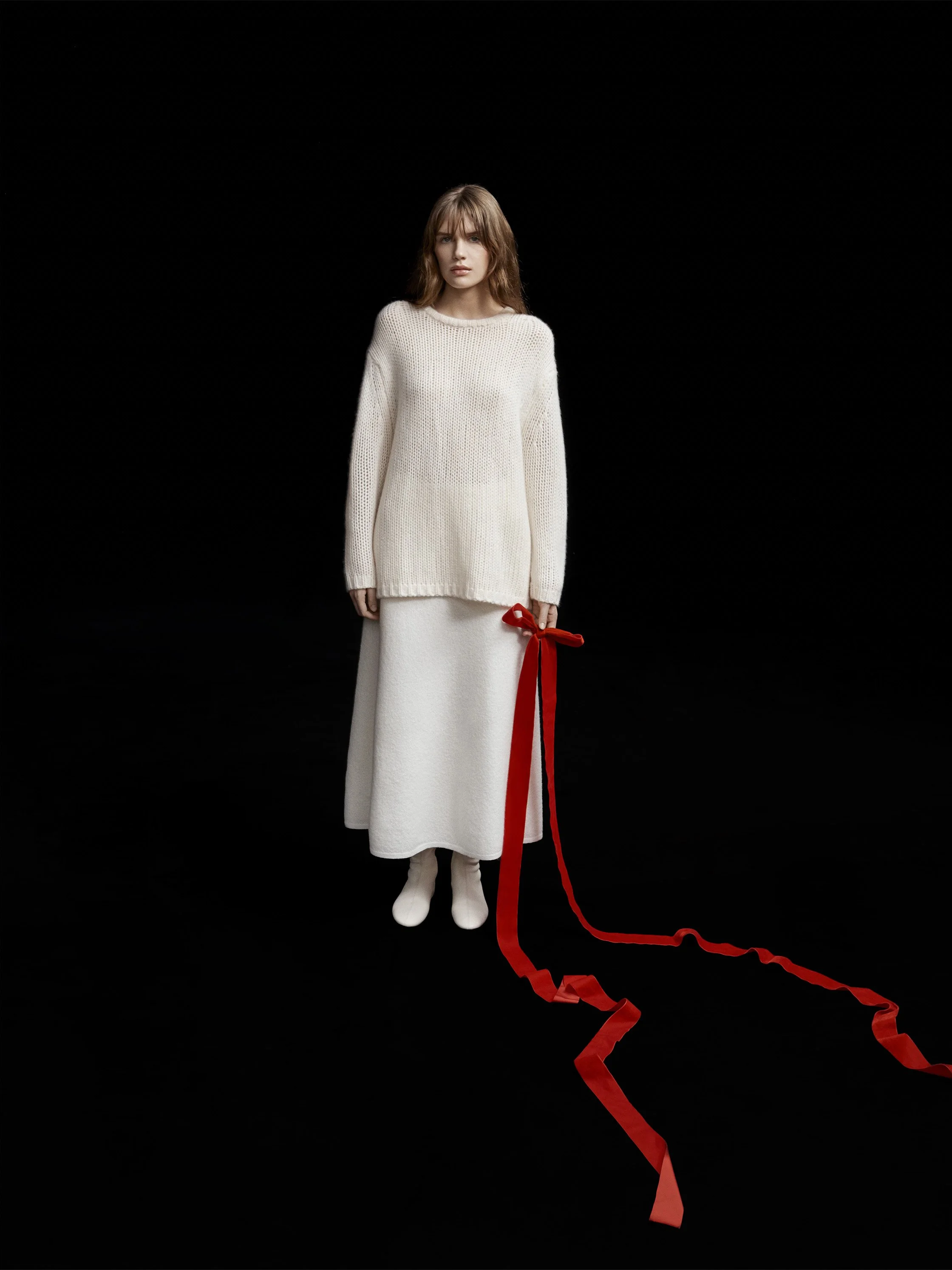 R195_THO_LOOK21_240925-26_ARITZIA_W24-HOLIDAY_LMT_044_FNL.jpg