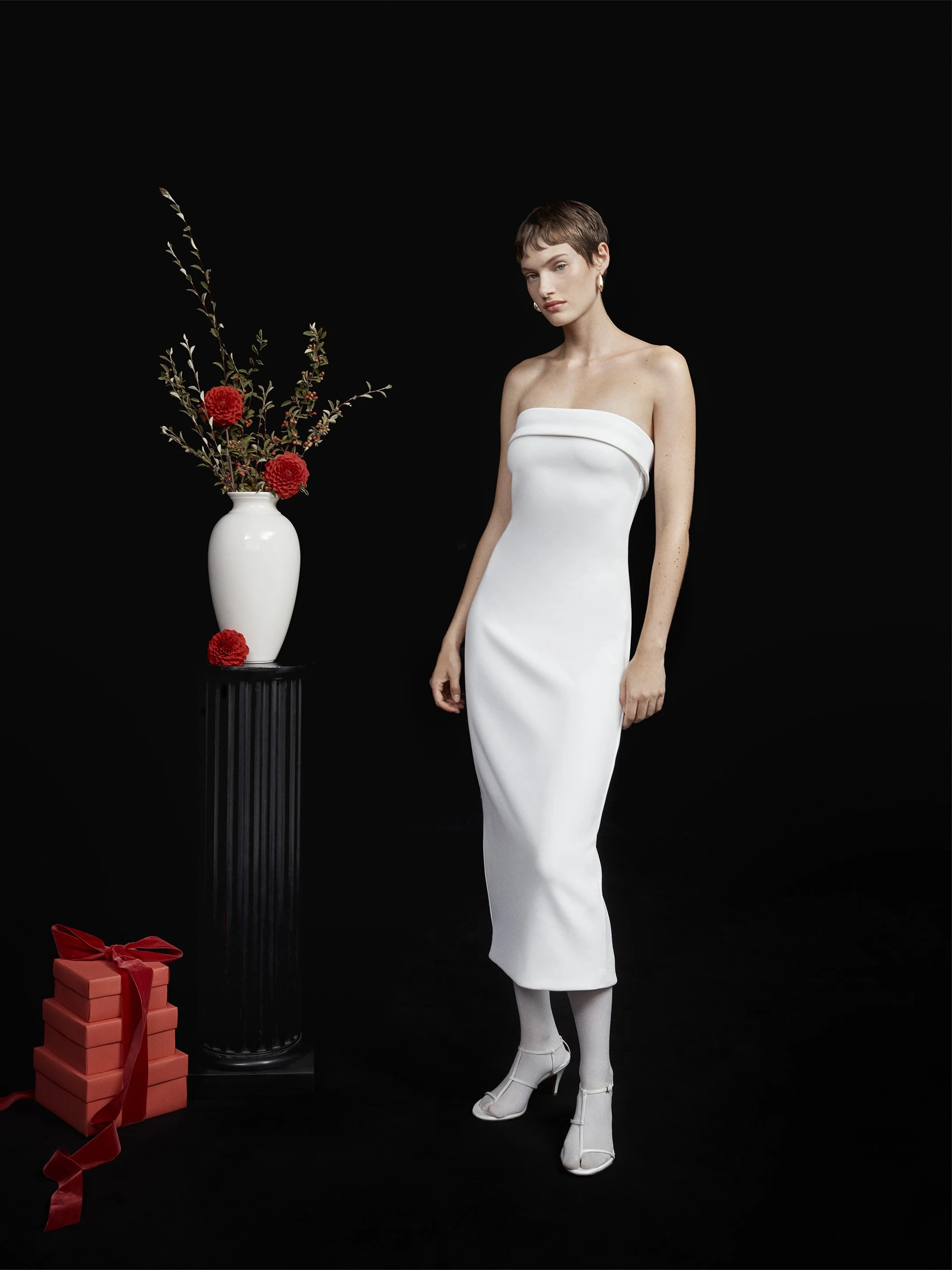 R195_THO_LOOK16_240925-26_ARITZIA_W24-HOLIDAY_LMT_034_FNL.jpg