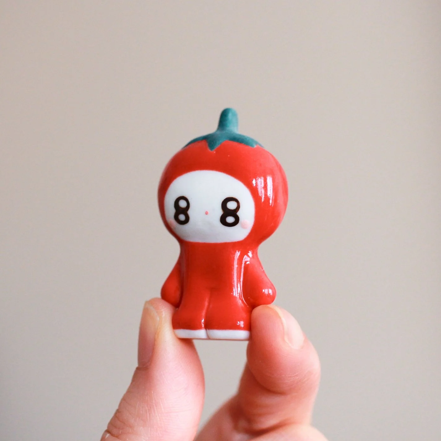 Messenger_Holding-07.jpg