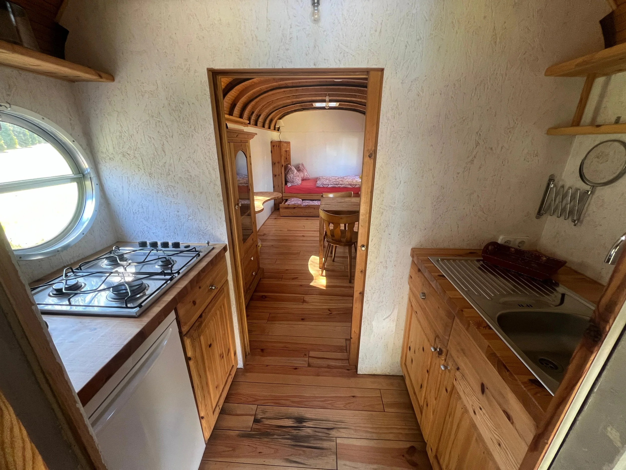 Zirkuswagen-Küche-3