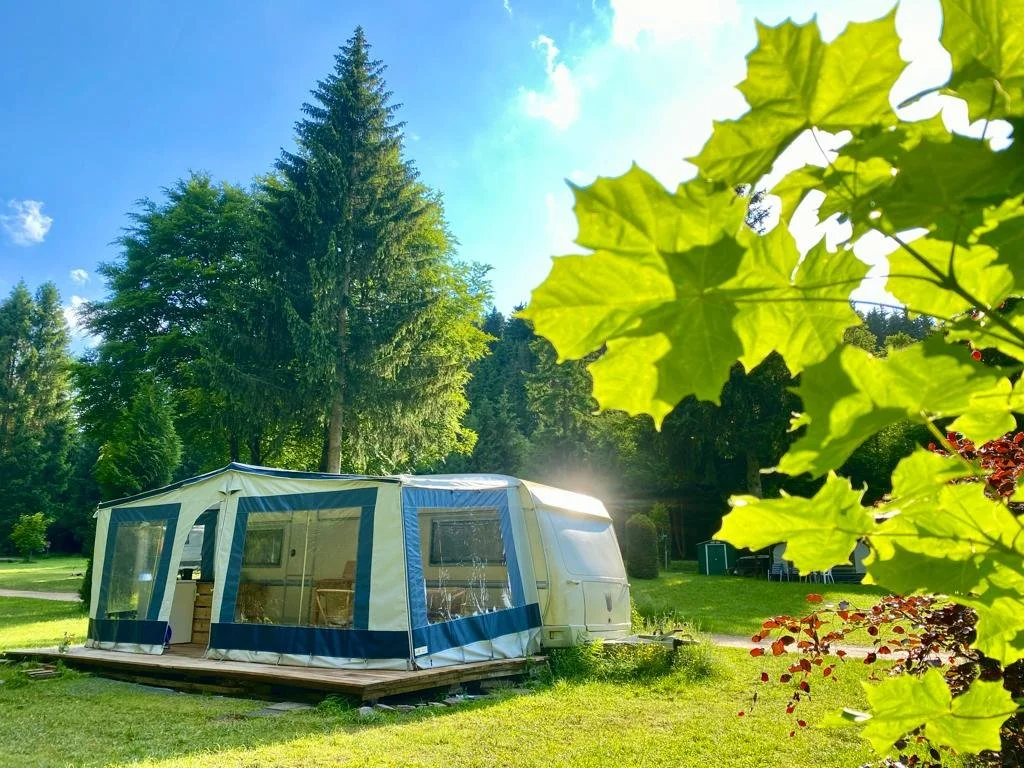 Wohnwagen-von Außen