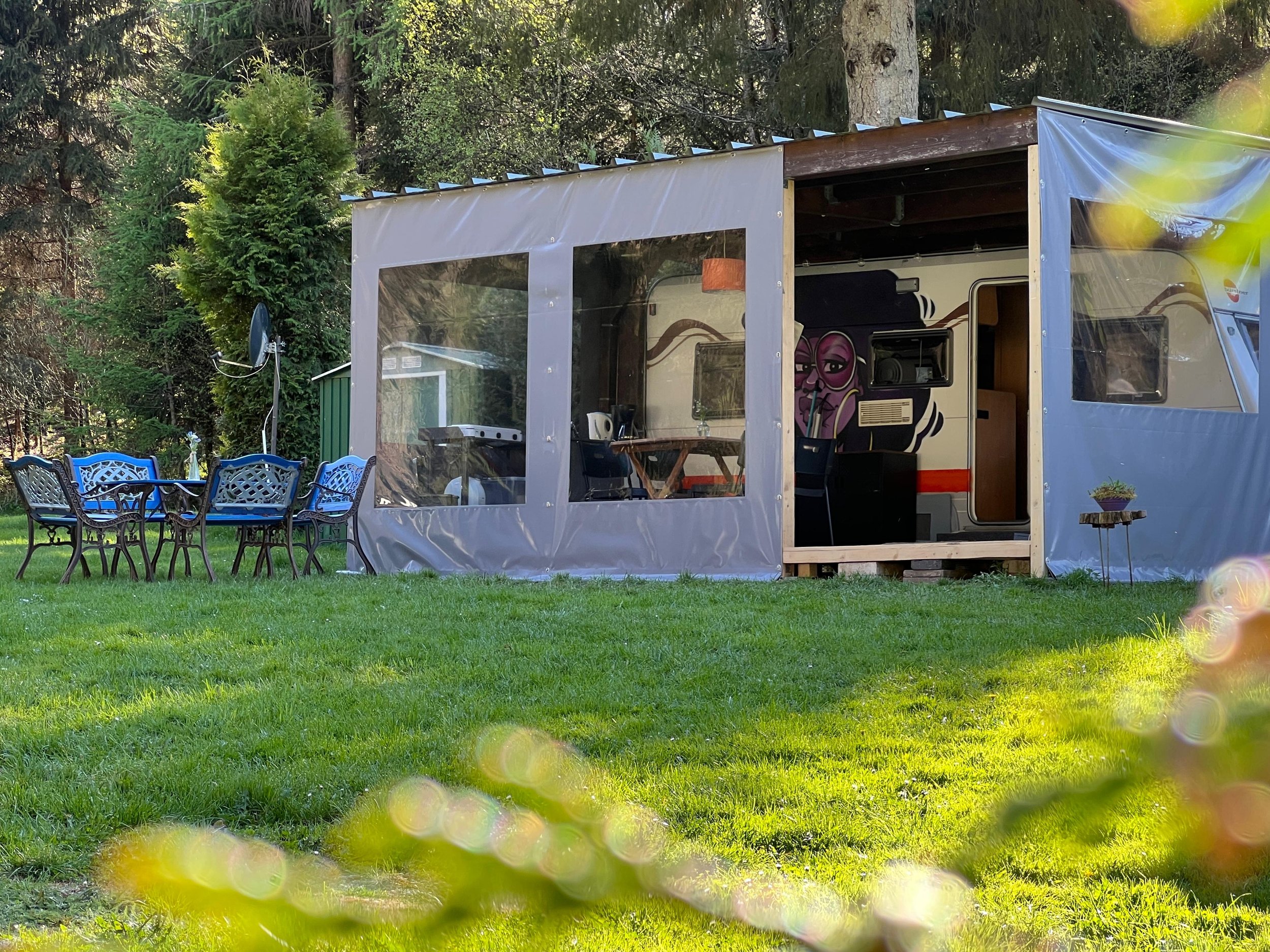 Mietwohnwagen-Theo-Außen 