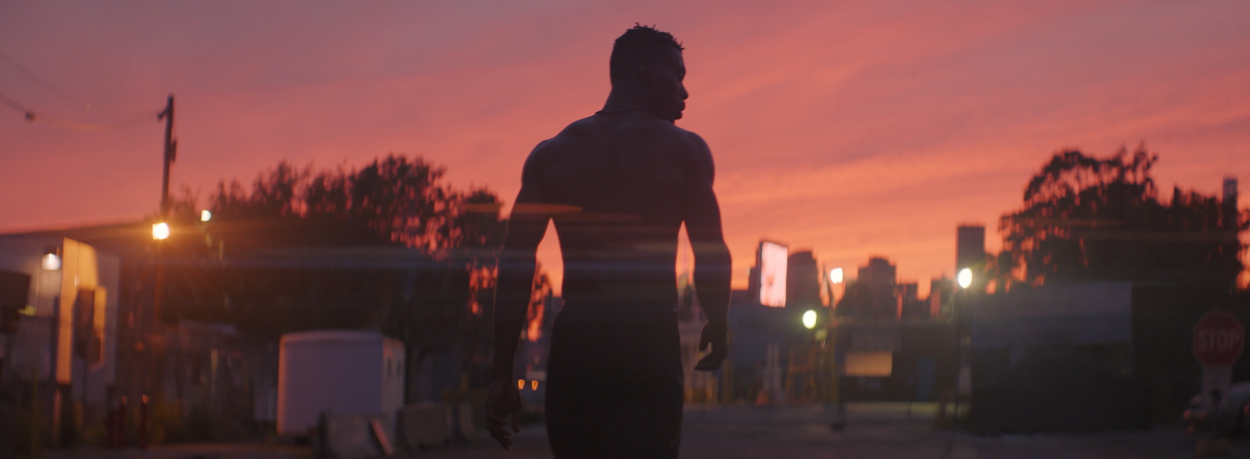 2xu_-_1000_miles_v4 (2160p).1_04.Still001.png