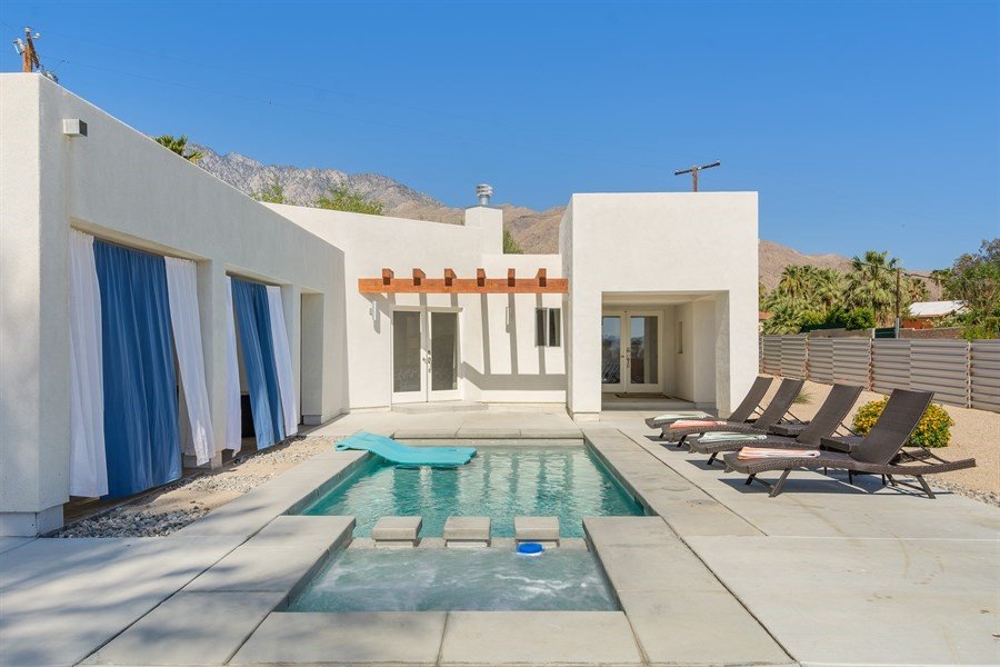 The Tony Bennett Project Flips in the Dessert