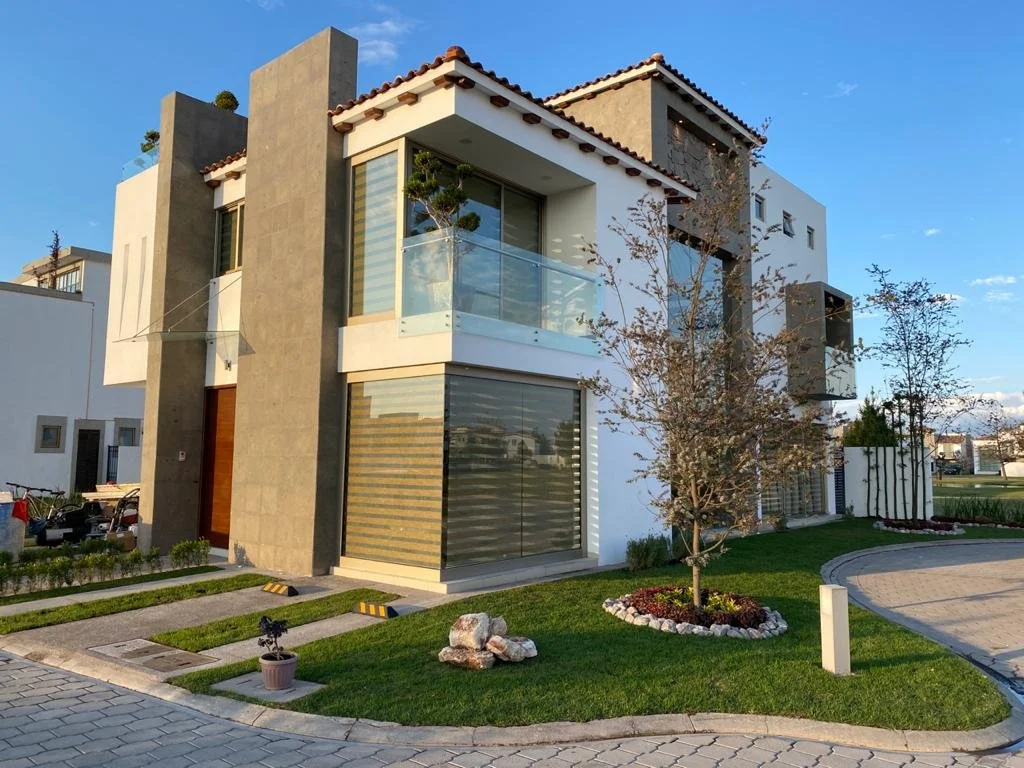 Casa en Condado del Valle en Venta 