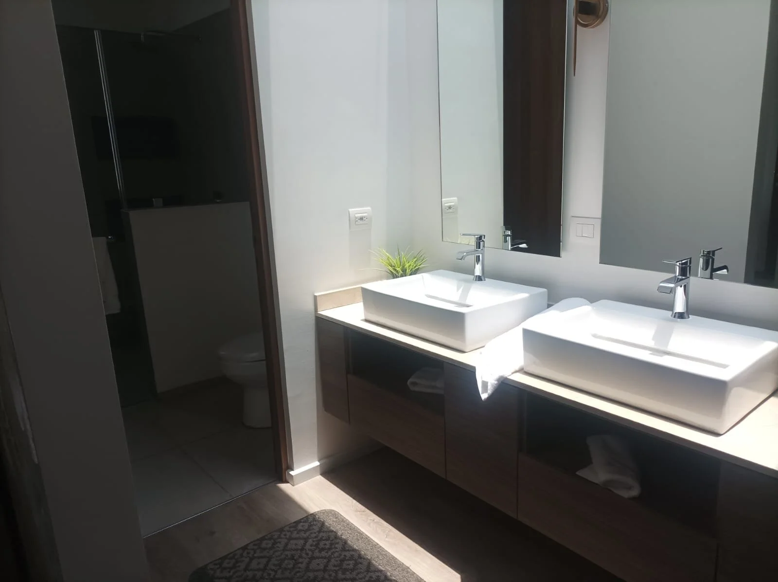 WhatsApp Image 2024-05-19 at 9.07.24 PM.jpeg