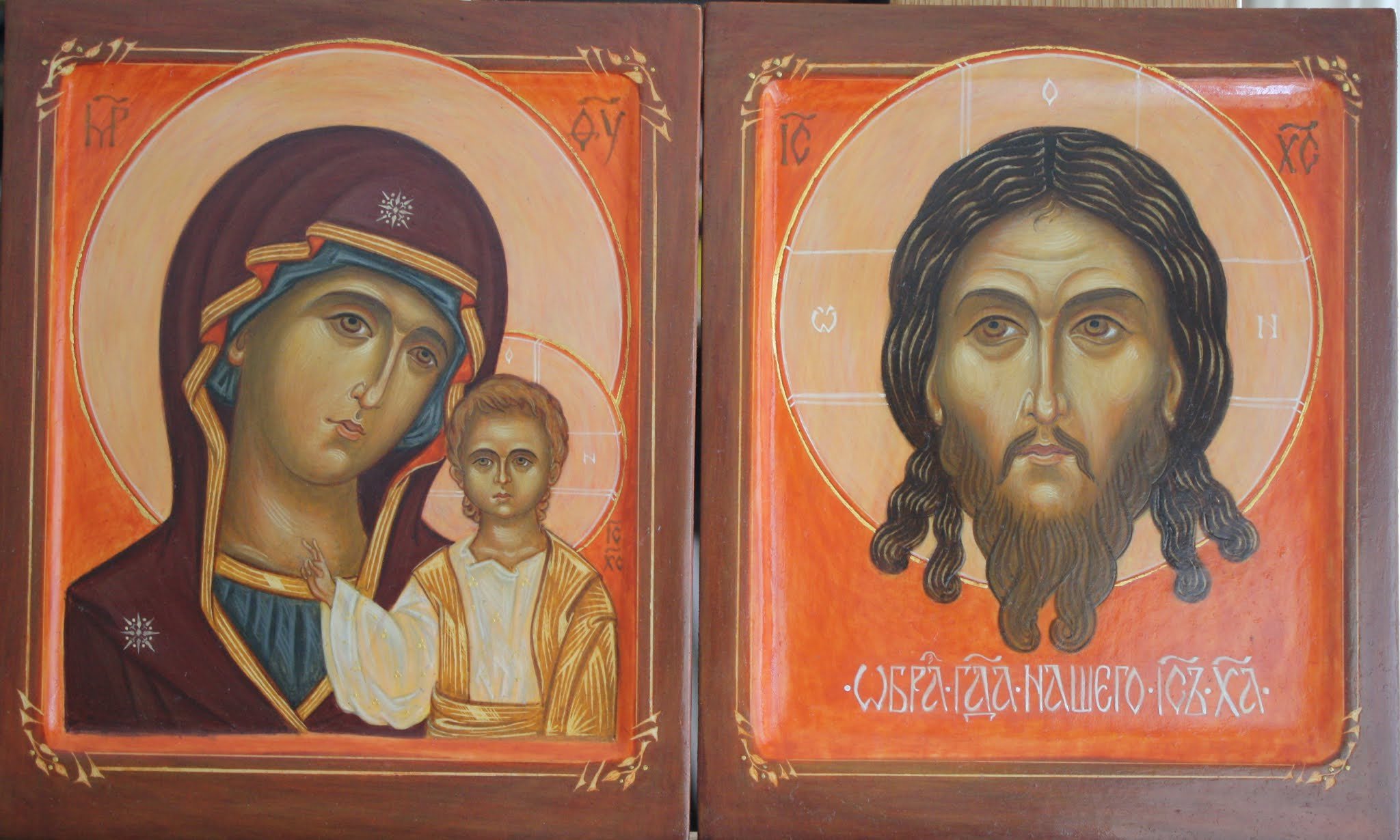 2020 - Diptych: Mother of God of Kazan and Mandylion
21 cm x 17 cm
Materials: Wooden panel, mineral pigments, and egg tempera.