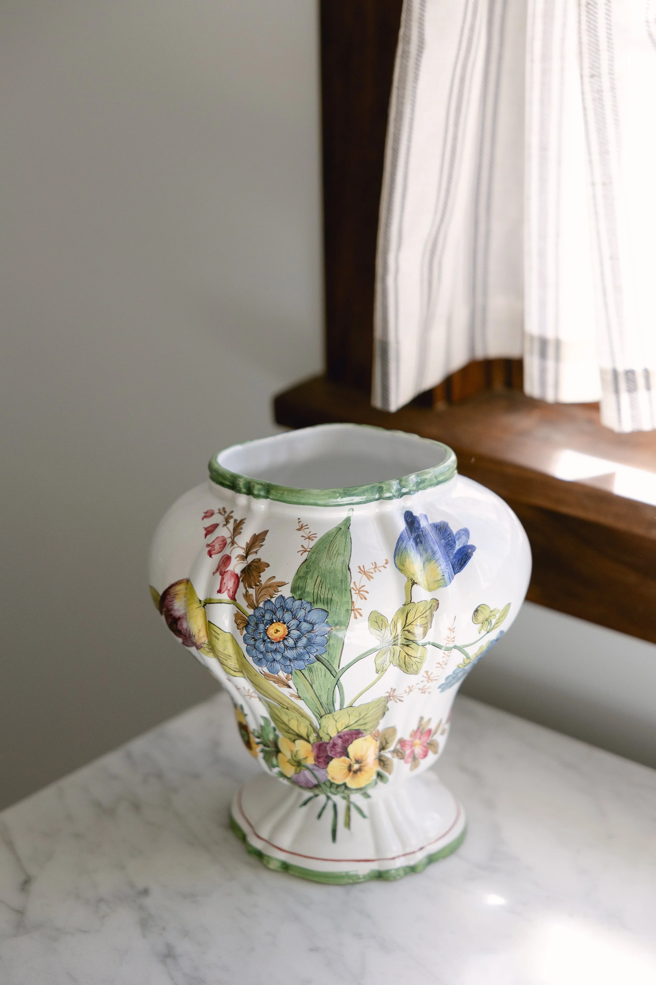 Vintage Italian Majolica Style Vase