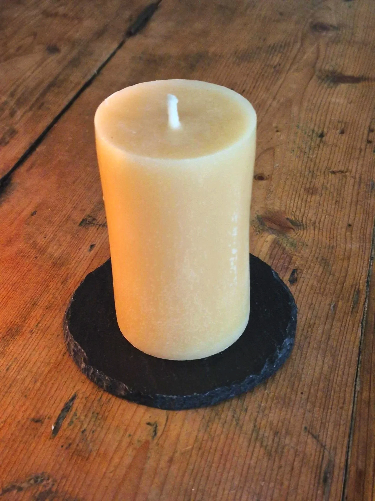 1000008052large+plain+candle.jpg