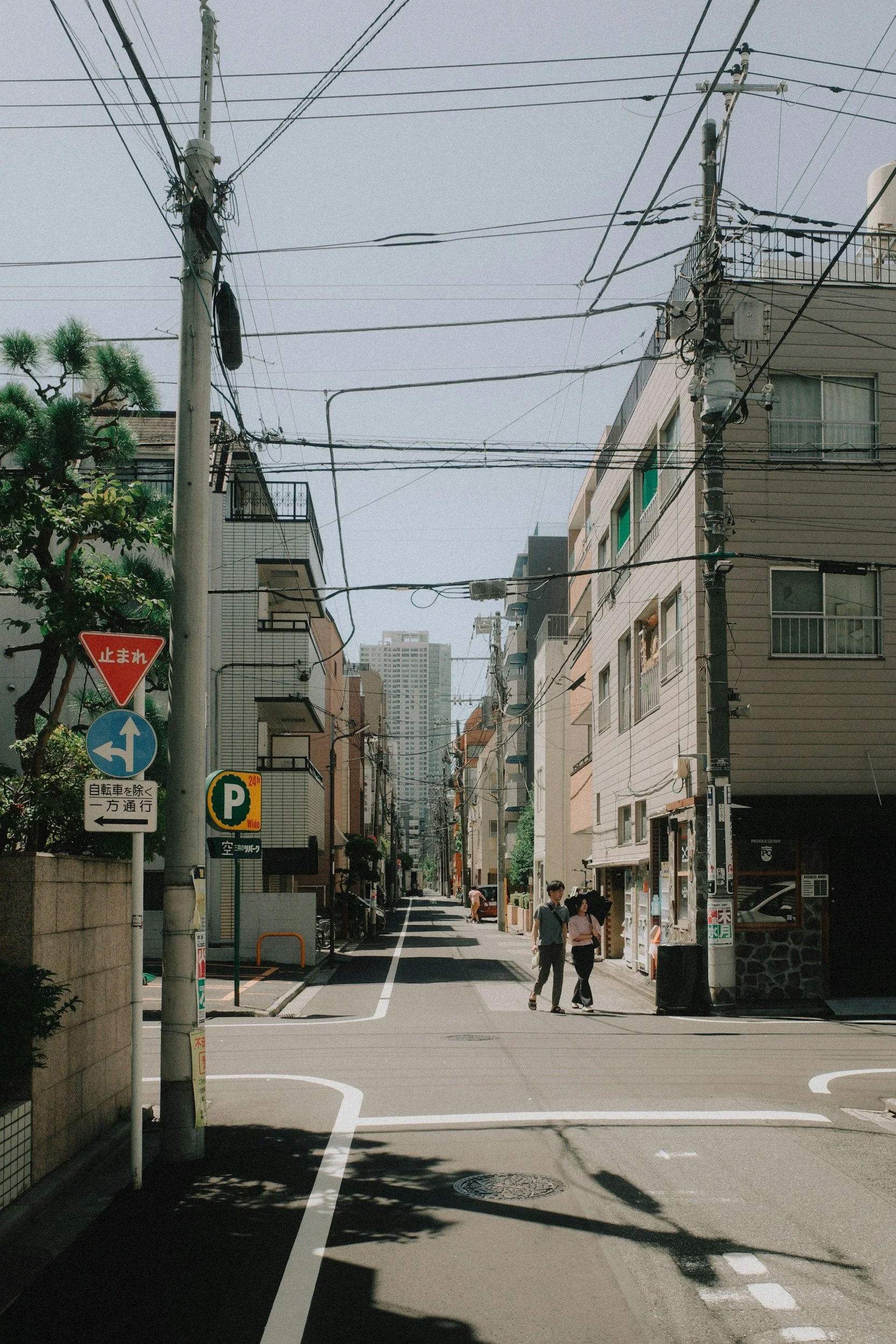 A typical side street in Tokyo