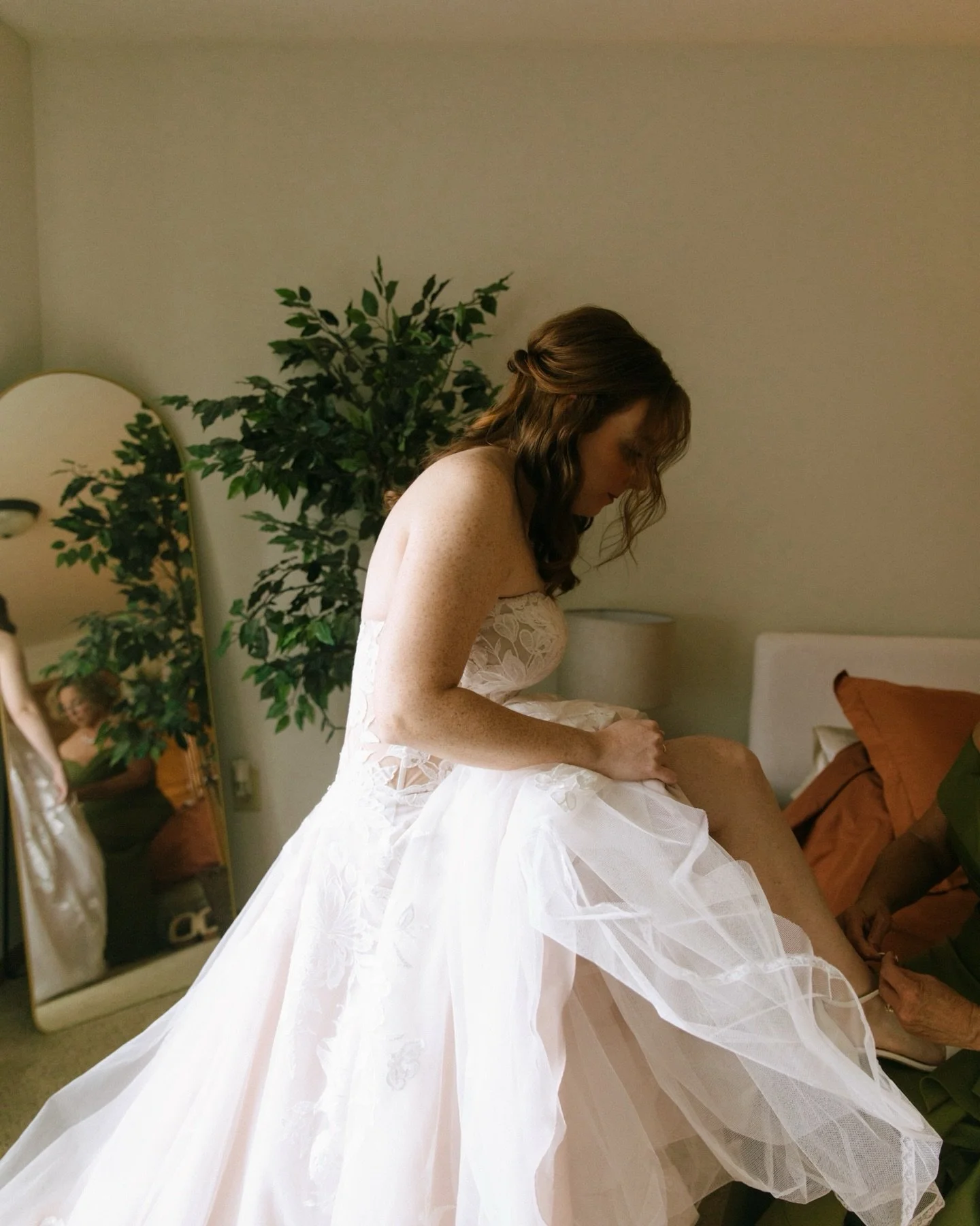 Those last few moments getting ready before you walk down the aisle to forever always make me feel like I got let in on a secret that no one knows about. 

The nerves, the calmness, the giggles, the tears. All of it is so special.