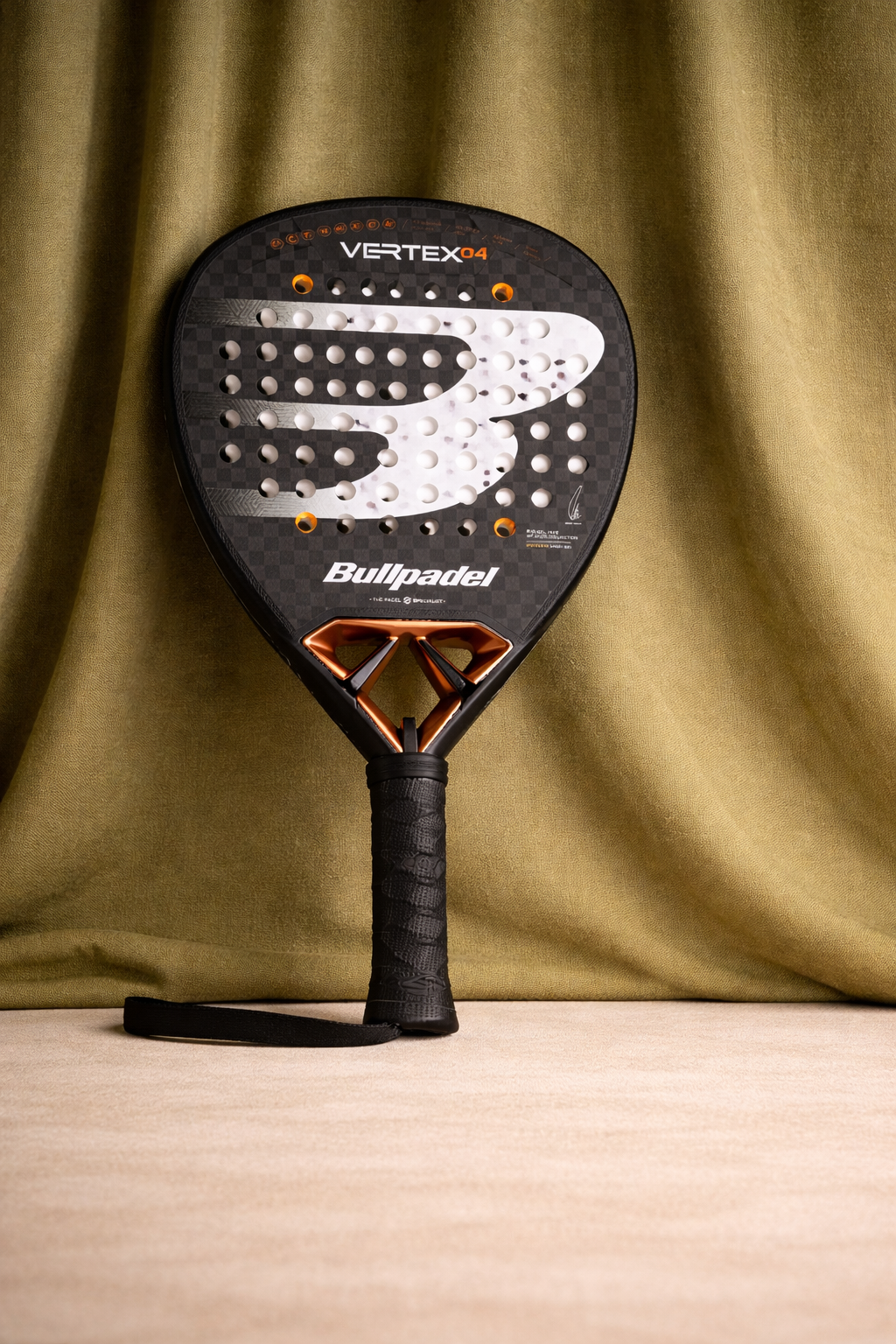 Bullpadel Vertex 04 Hybrid 2026: Controlled Power in a Diamond Frame