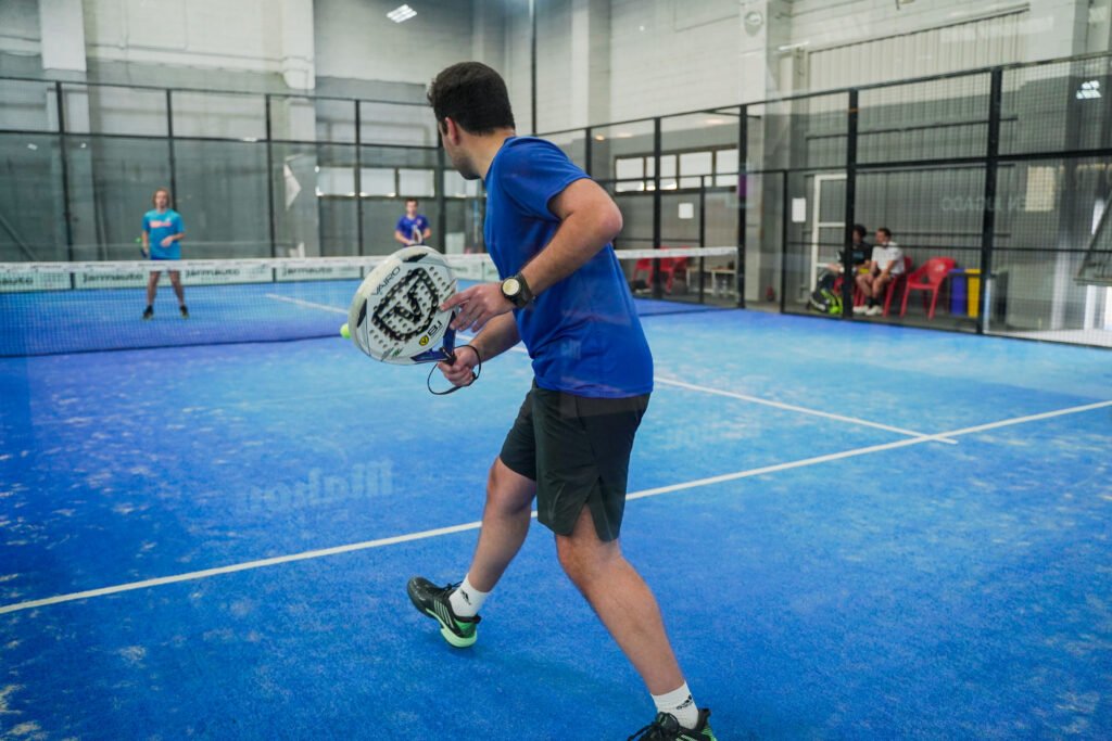 Should You Use the Backhand Serve in Padel?