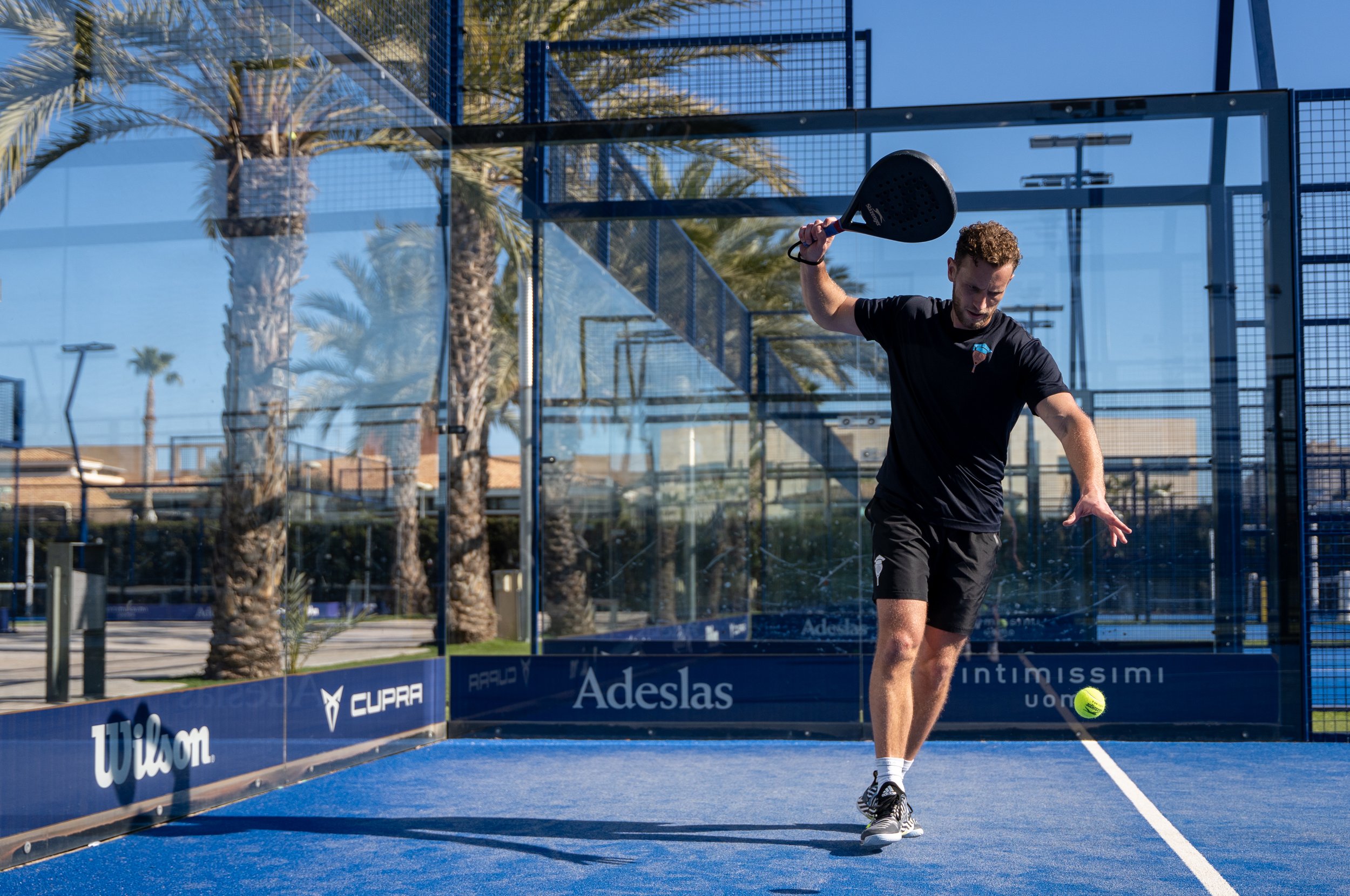 Lob Return in Padel (Simple Guide)