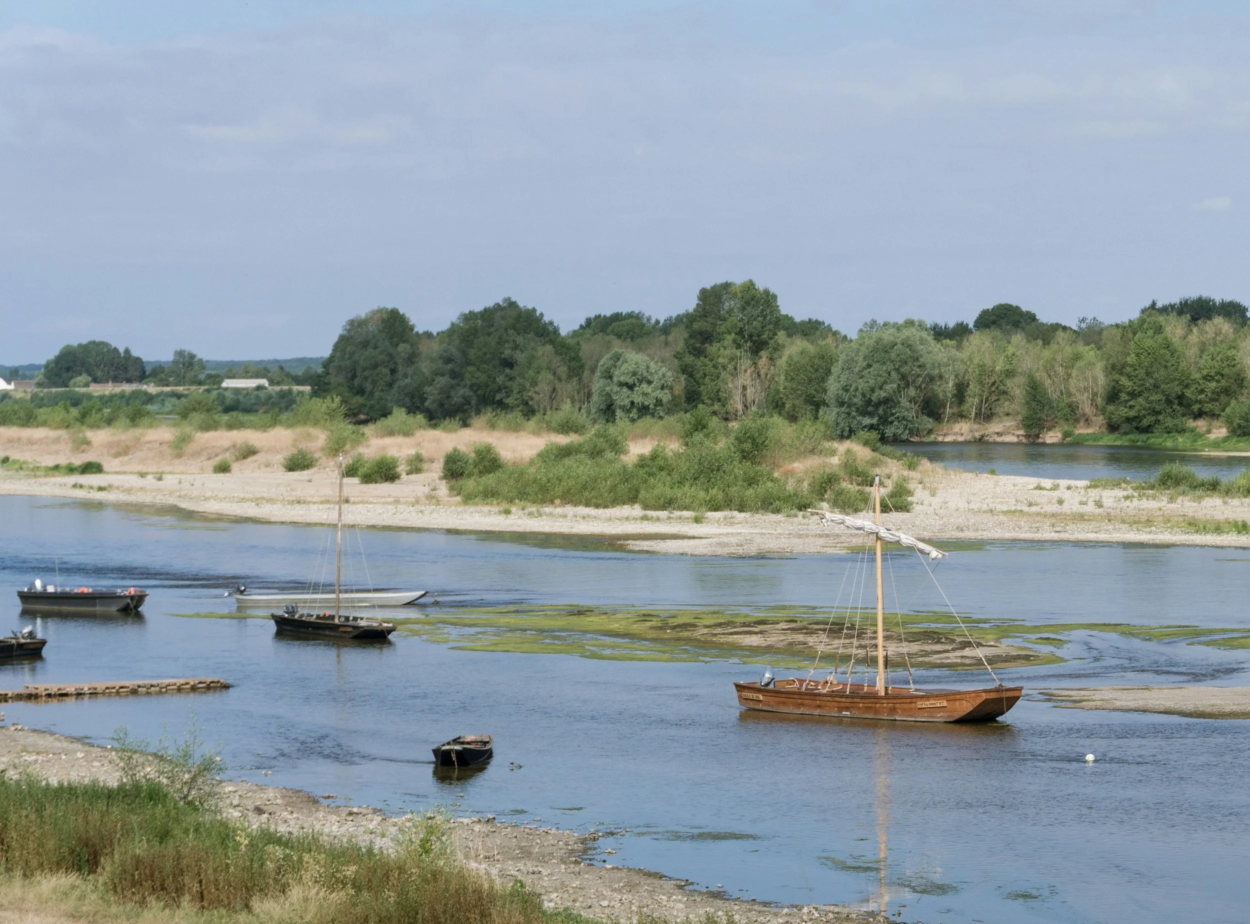 traditional flat-bottomed boats on the Loire