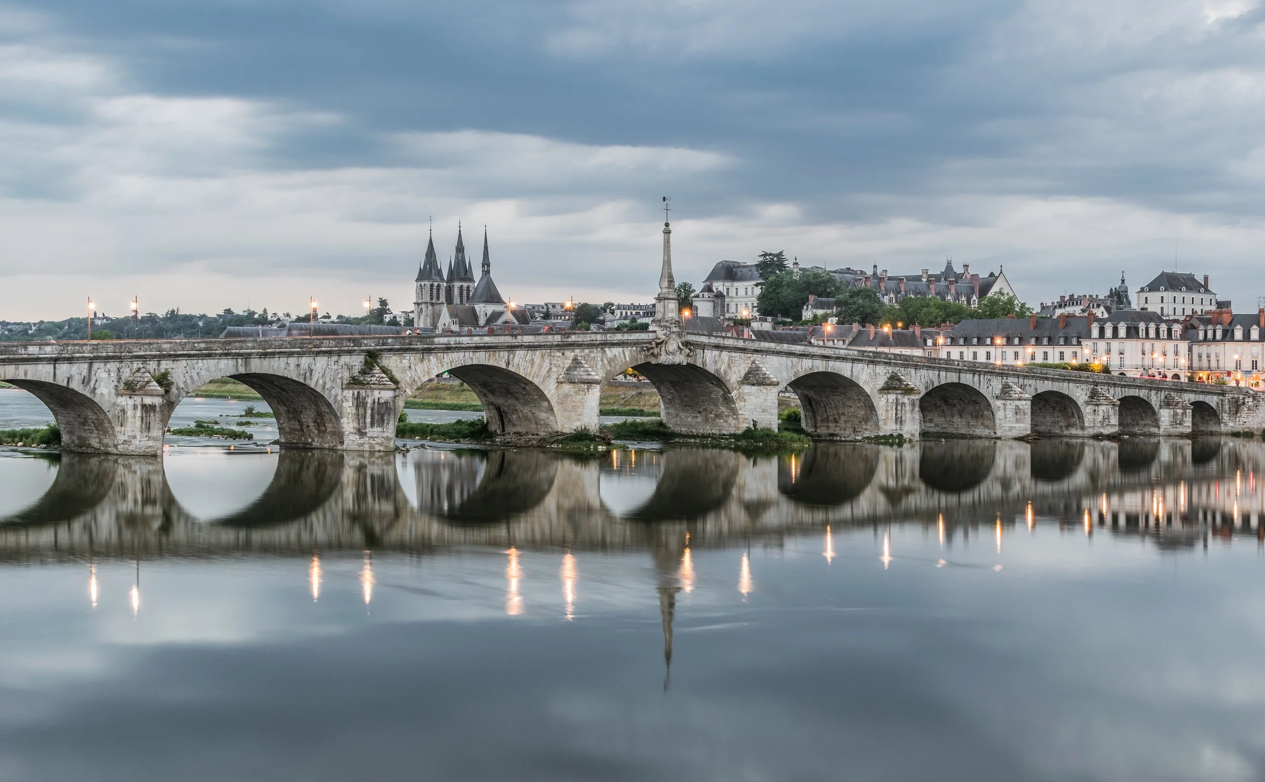 Blois: view of the Jacques-Gabriel Bridge