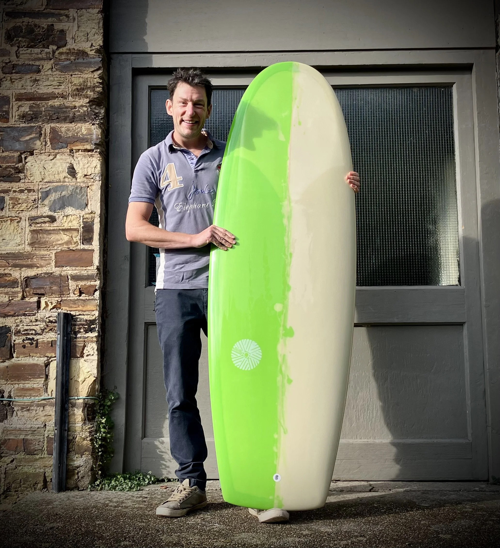 customer with mini Simmons resin tinted green and cream