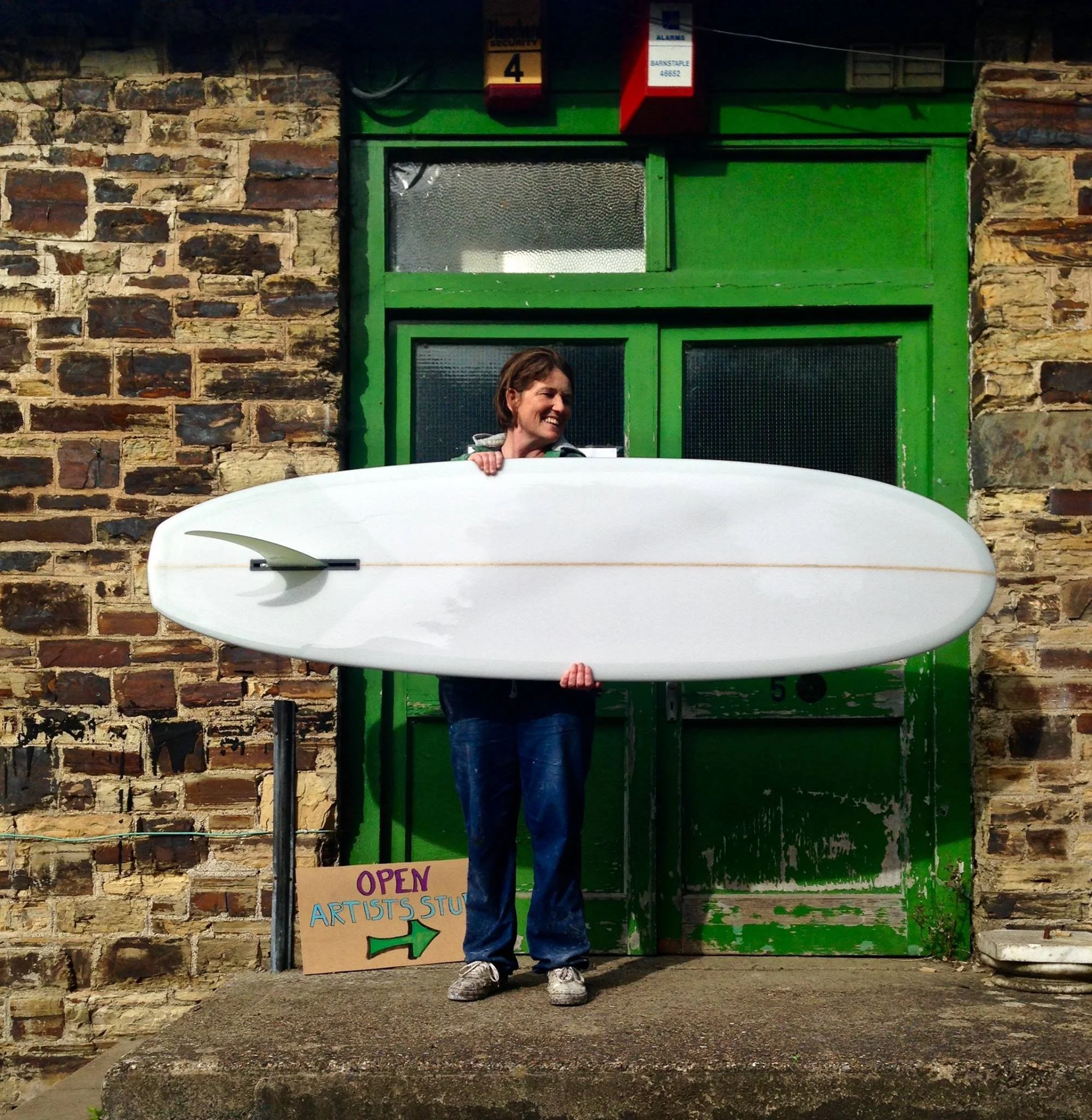 displacement hull surfboard in volan cloth